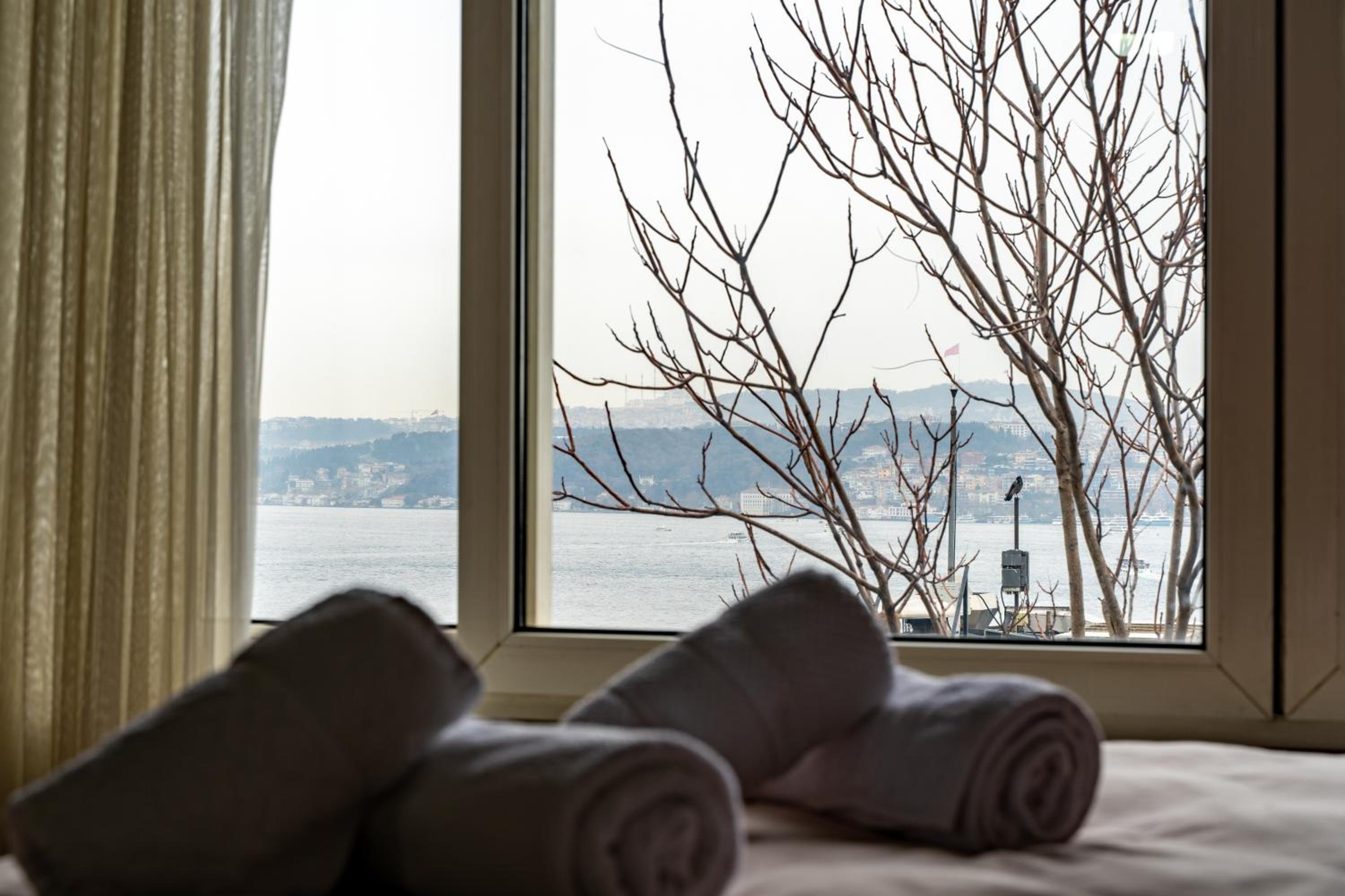 Deluxe Triple Room with Sea View photo 3