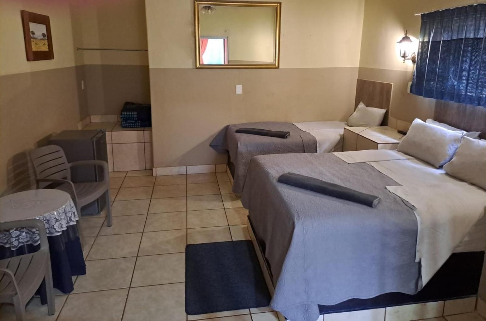 Double or Twin Room with Private Bathroom photo 3