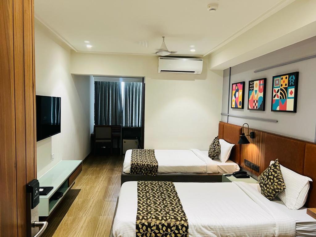 Deluxe Twin Room - Photo 2