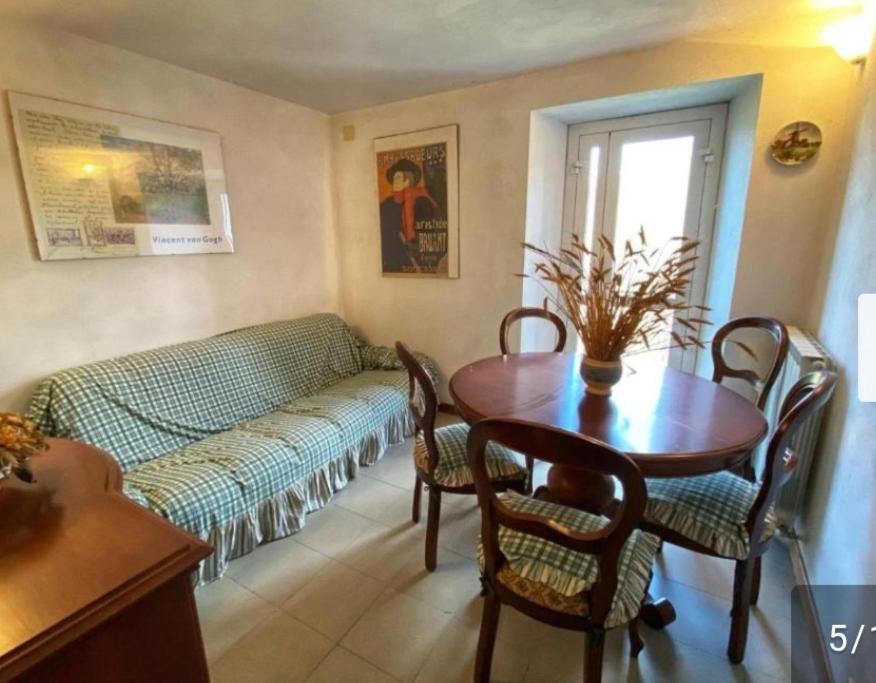 One-Bedroom House photo 2