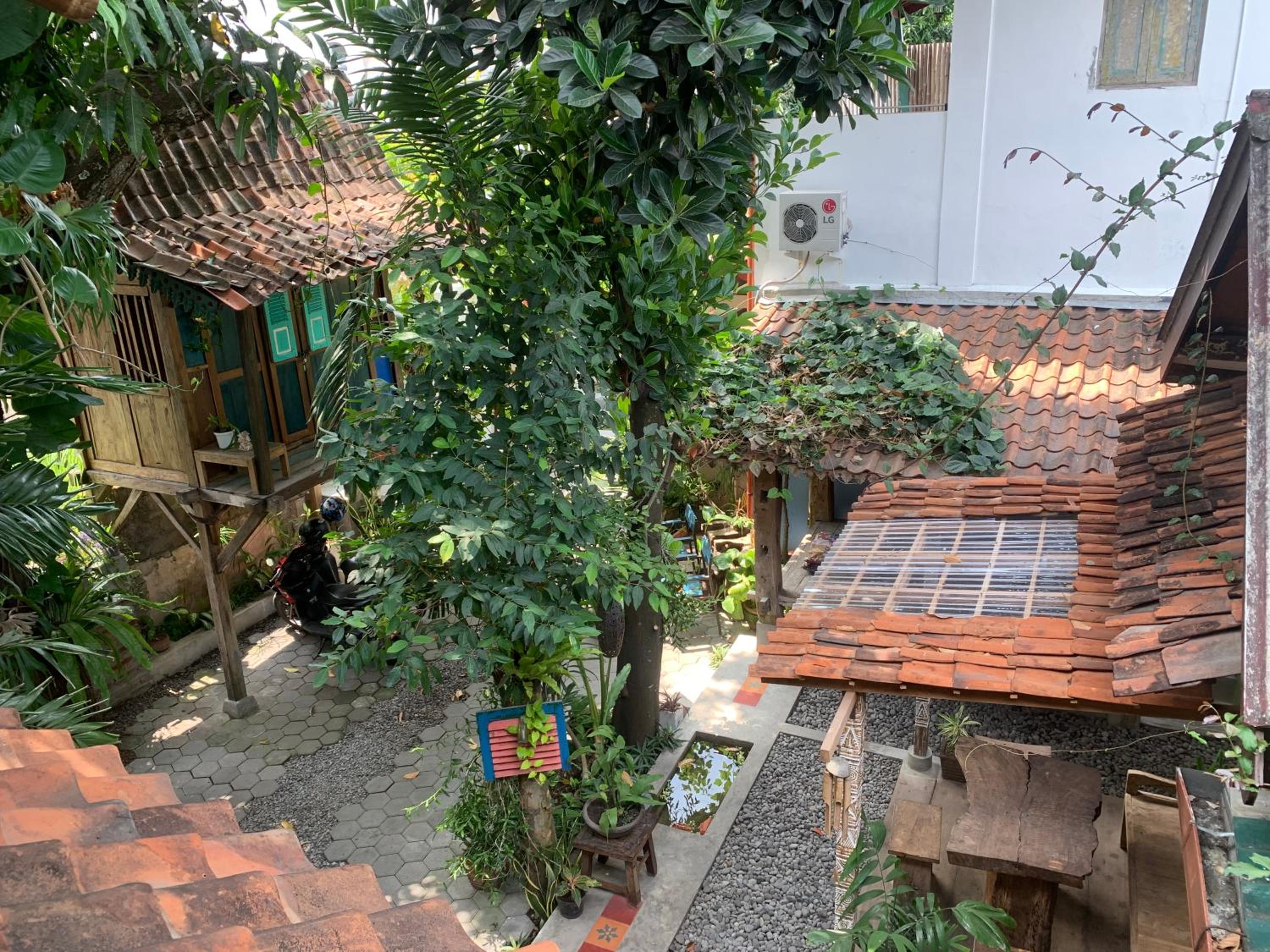 Standard Double Room with Air Conditioner photo 2