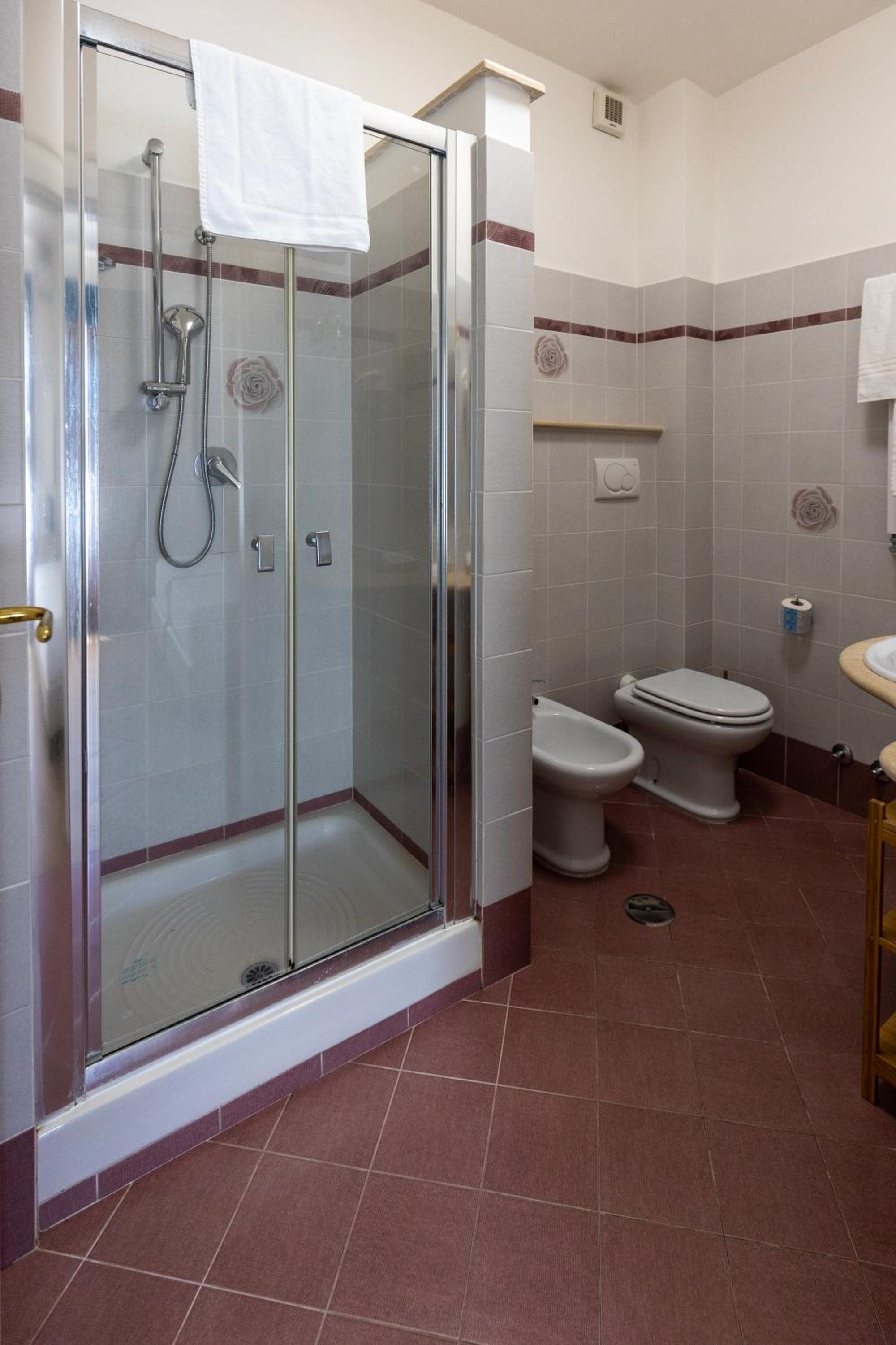 Double Room with Garden View - Photo 2