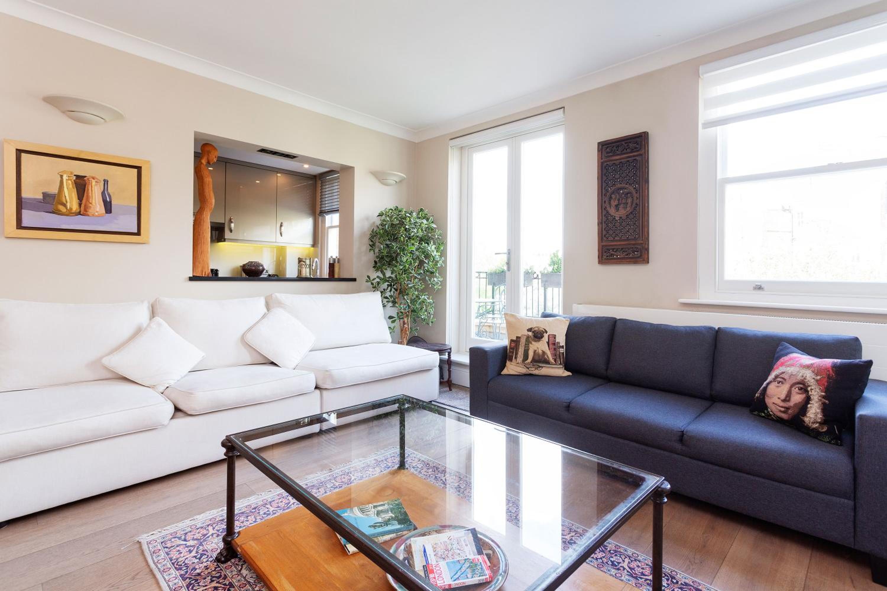 Apartment photo 1