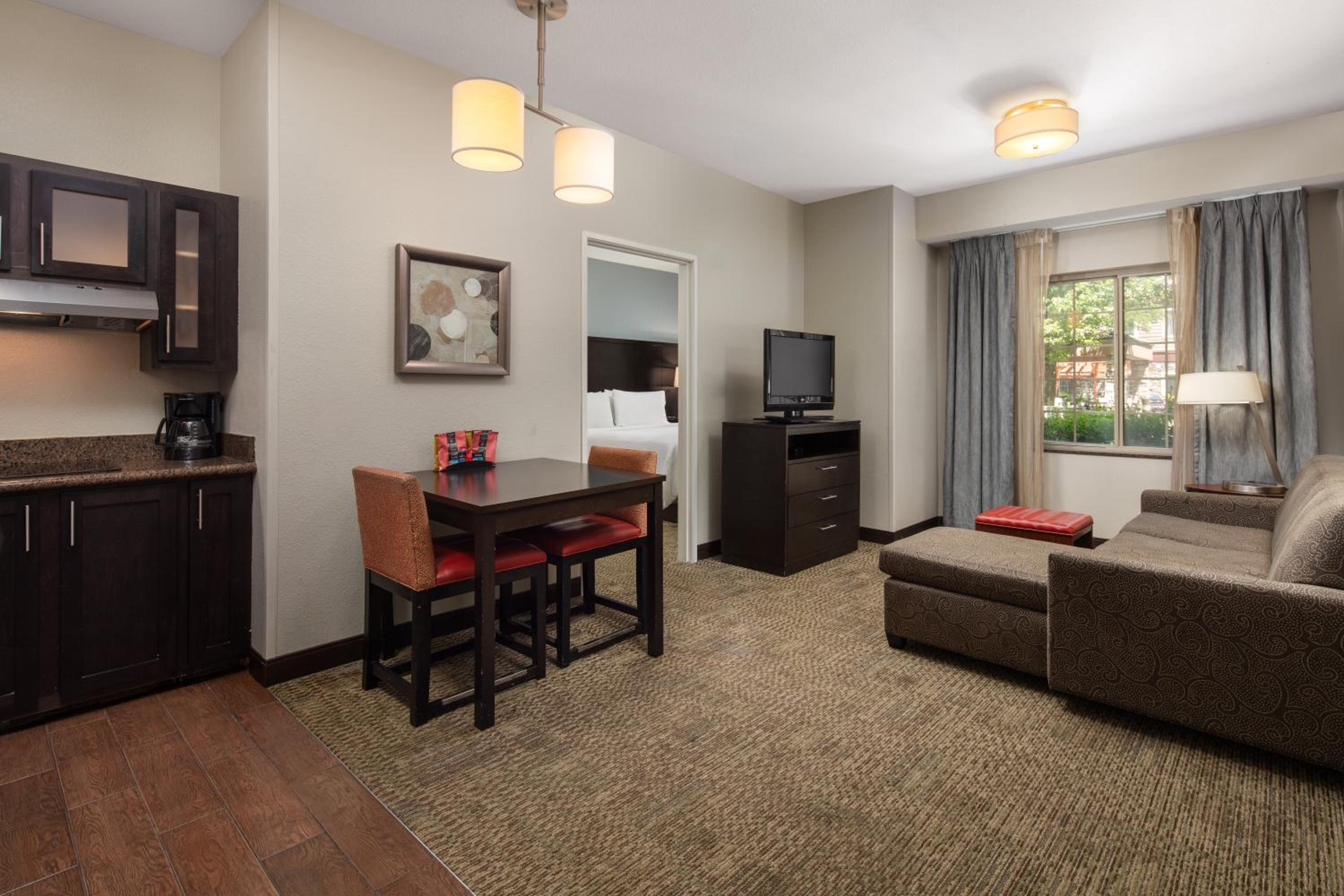 Two-Bedroom Suite - Photo 7