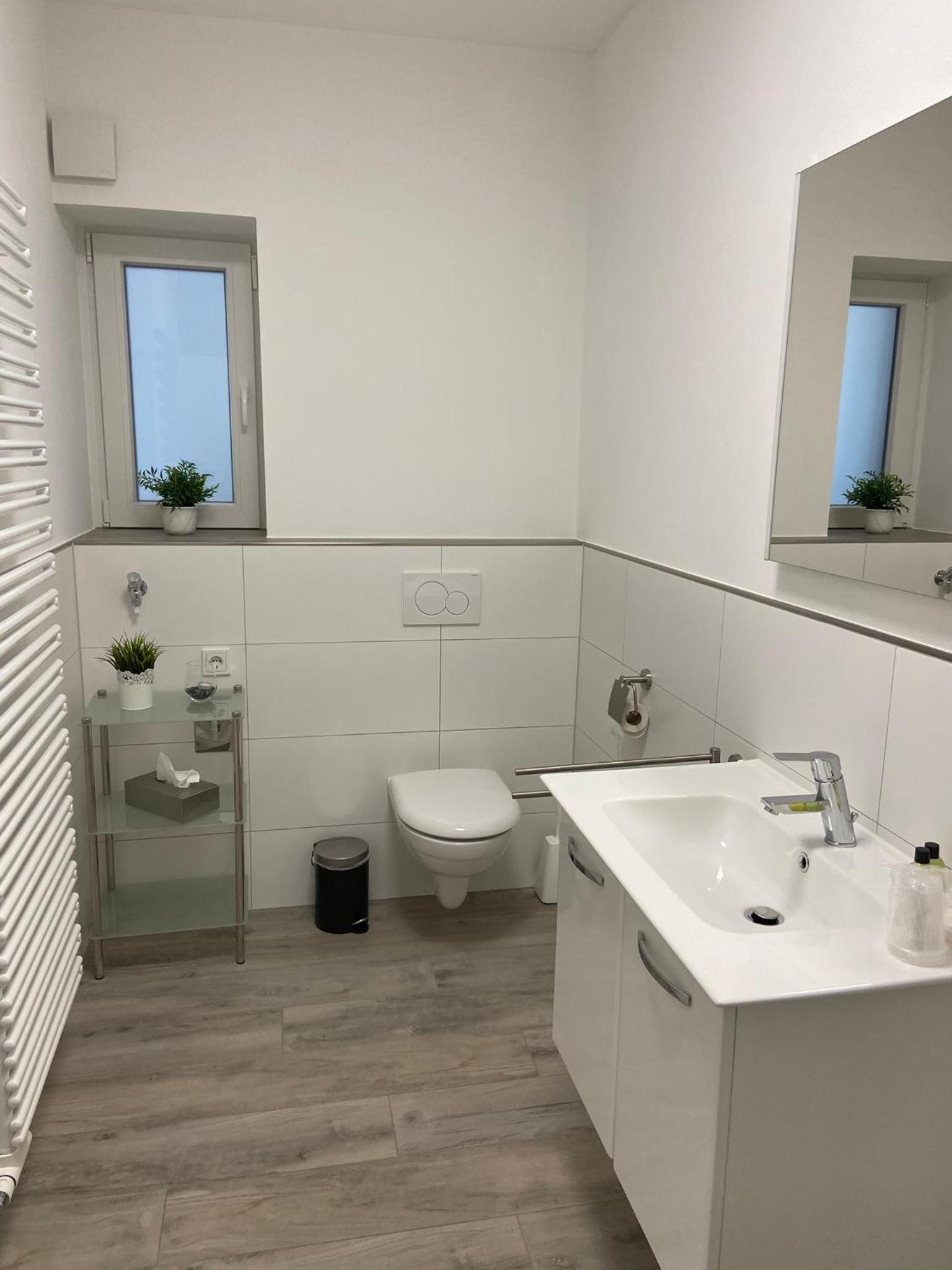 Family Room with Private Bathroom photo 2