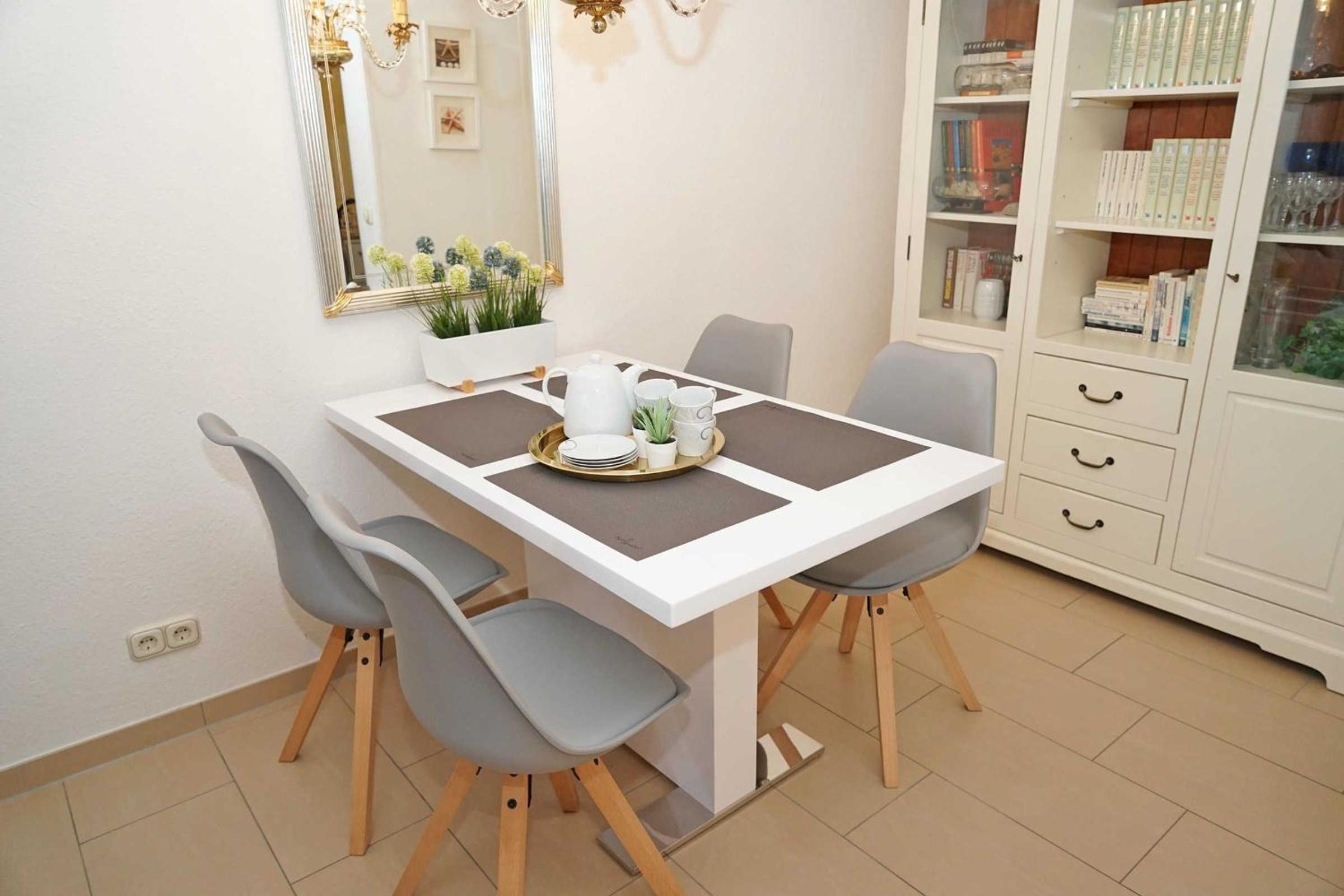 One-Bedroom Apartment with Balcony photo 3