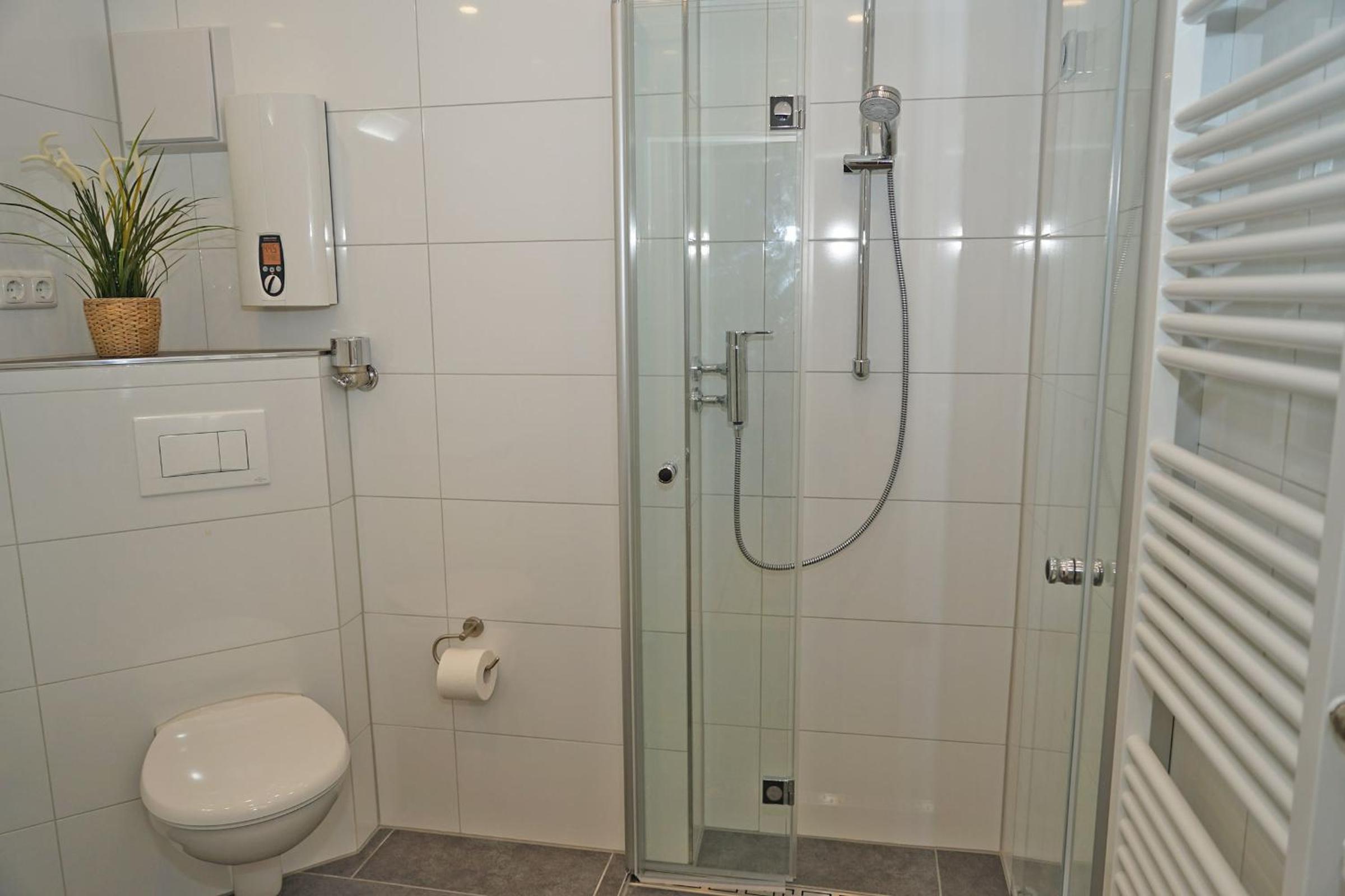 One-Bedroom Apartment with Balcony photo 2