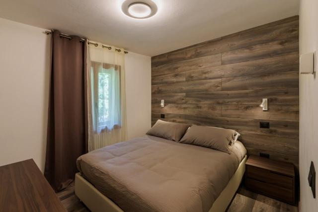 Three-Bedroom Deluxe Apartment