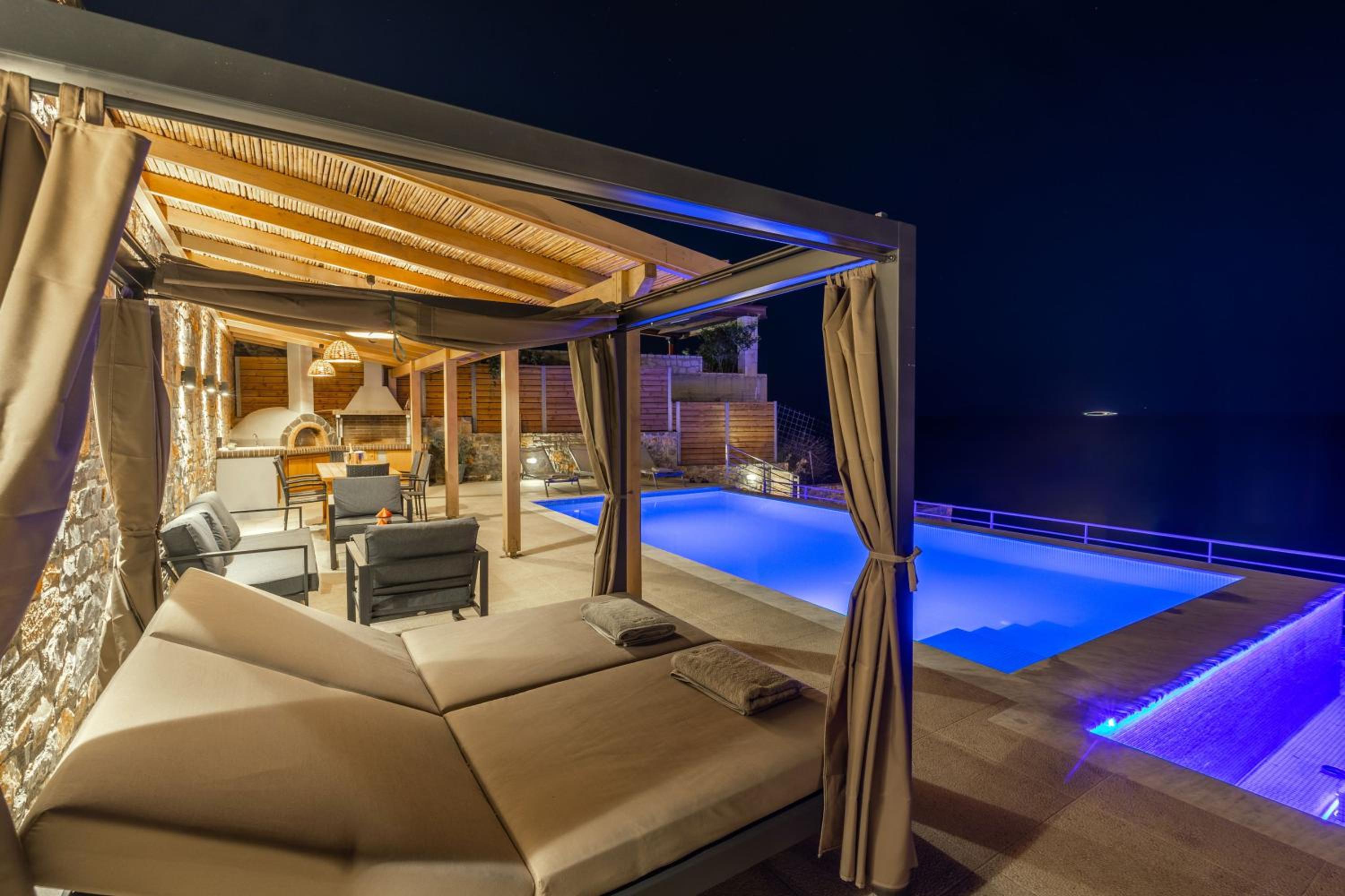 Standard Villa photo 3
