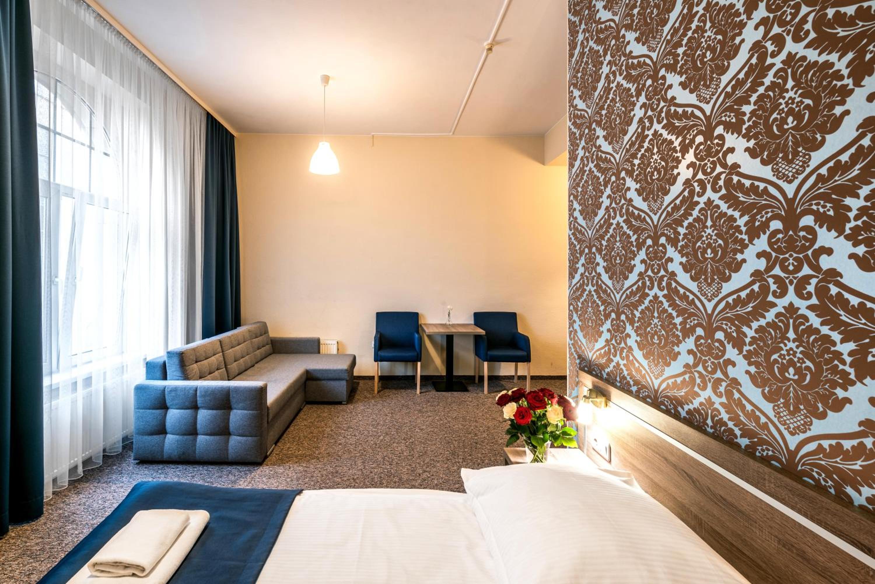 Superior Queen Room - Photo 10