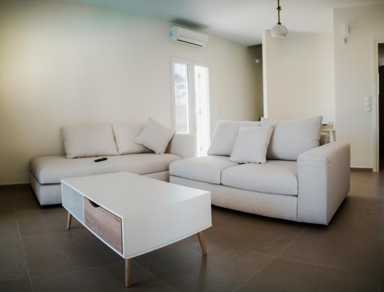 Villa with Private Pool photo 2