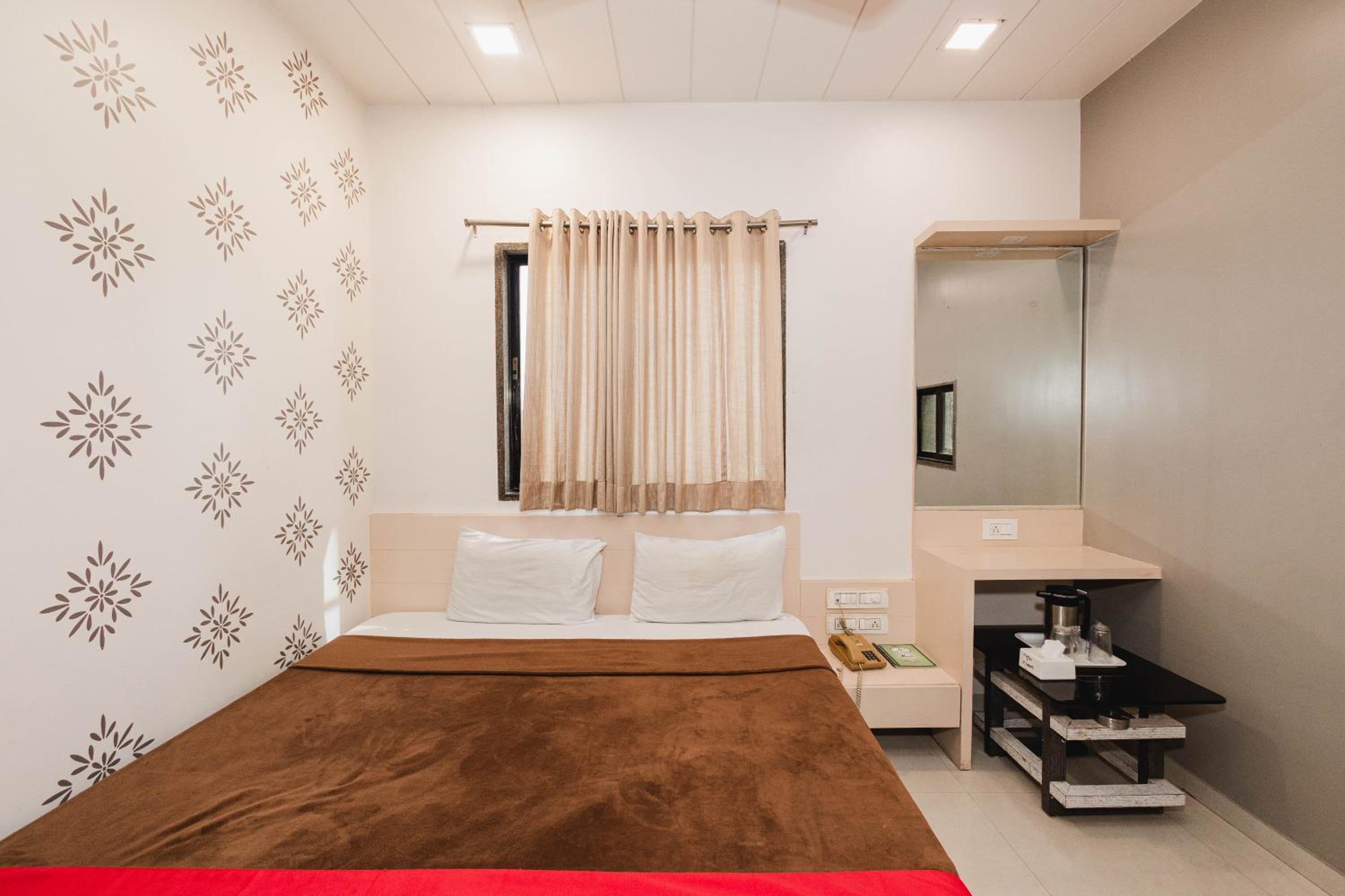 Standard Double Room - Photo 5