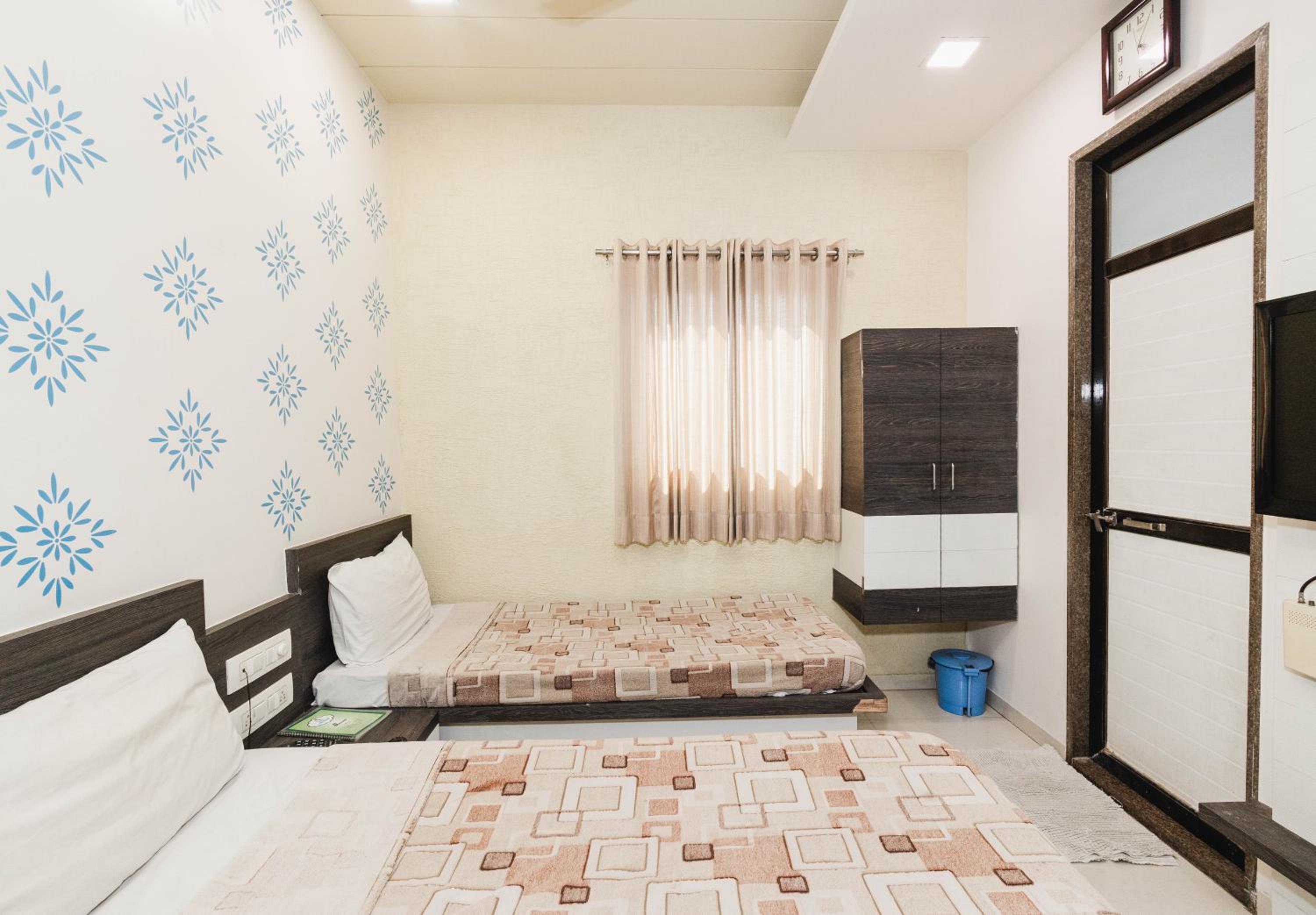 Standard Double Room - Photo 4