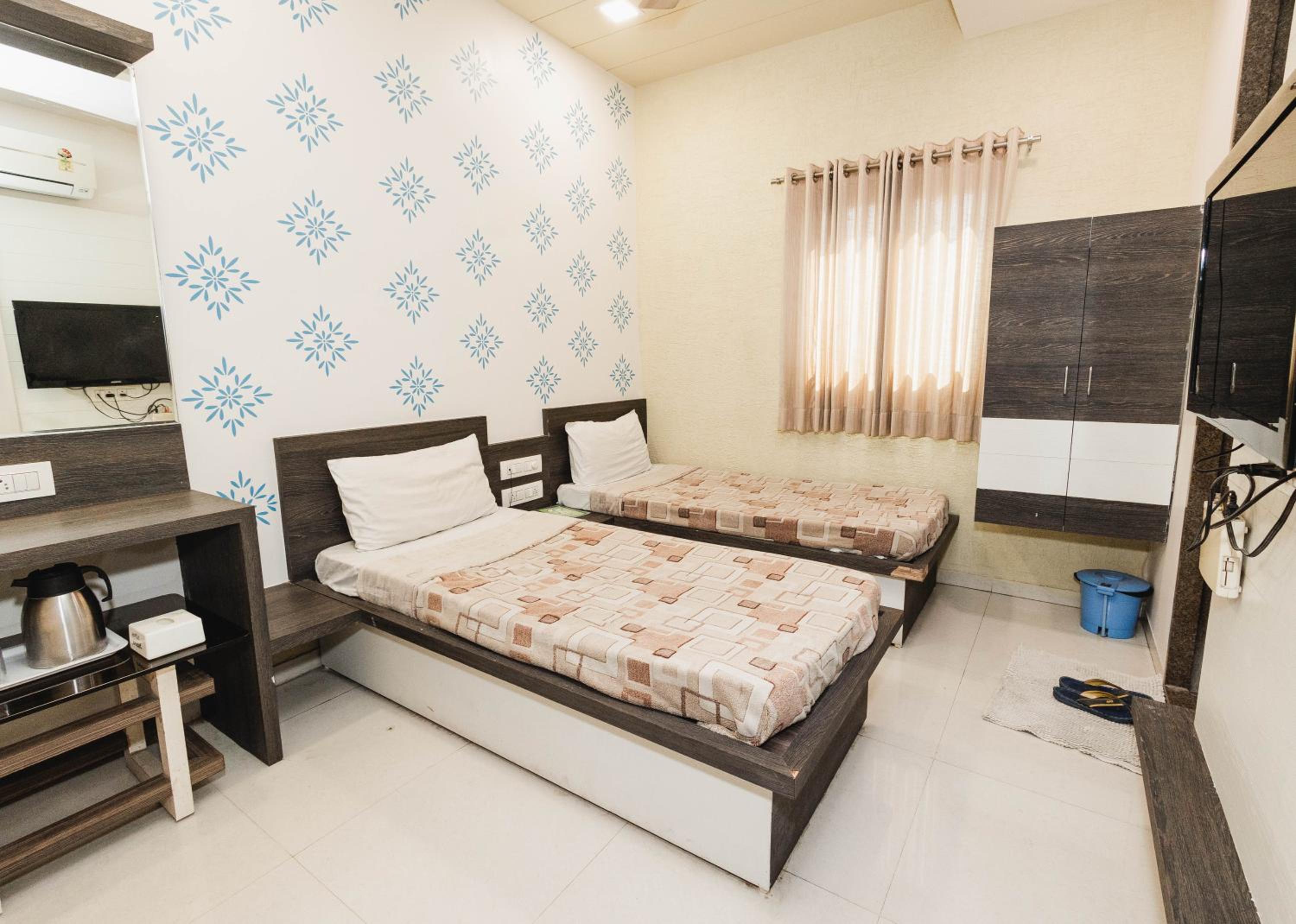 Standard Double Room - Photo 3