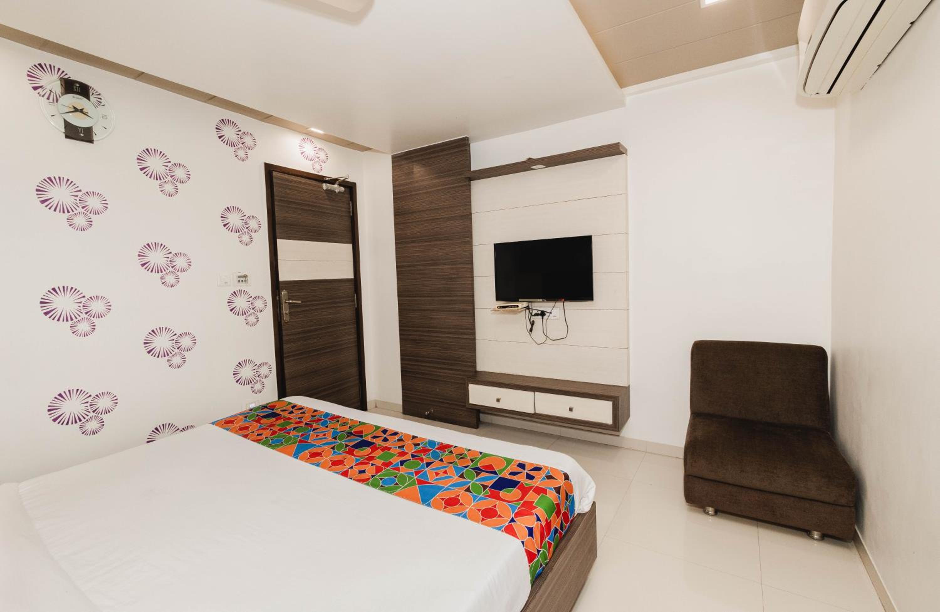 Deluxe Triple Room - Photo 2