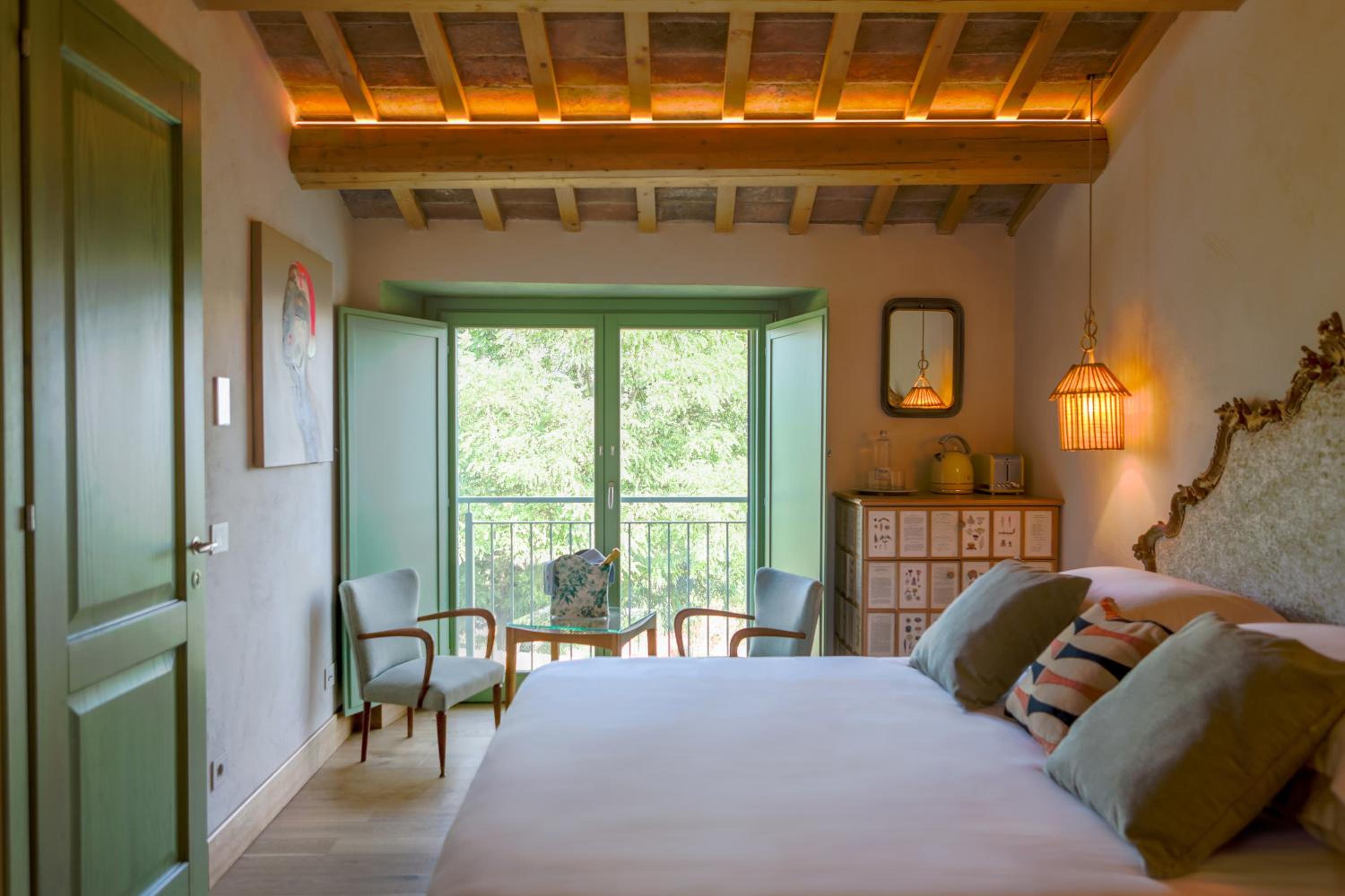 Large Double Room photo 1