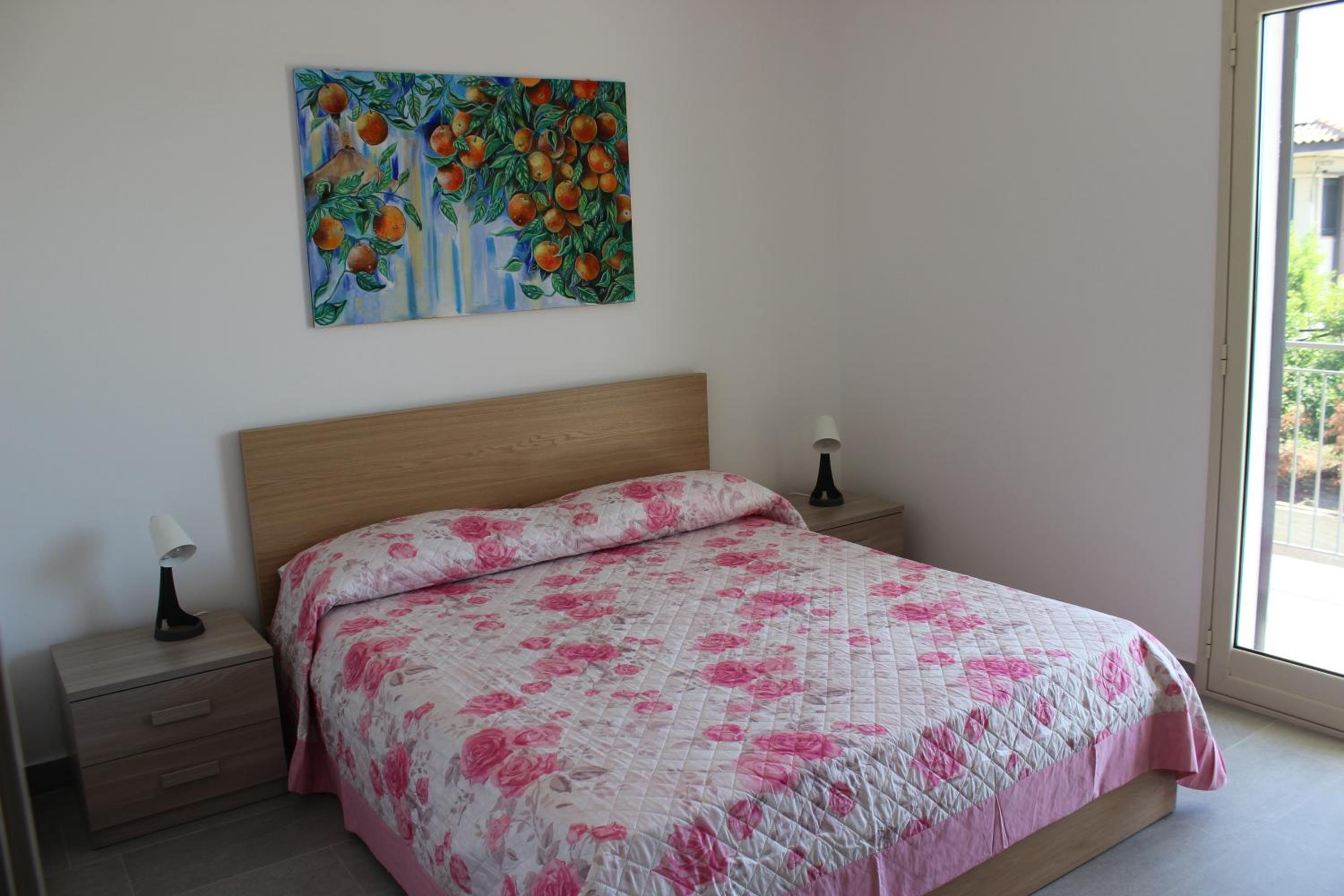 One-Bedroom House photo 1