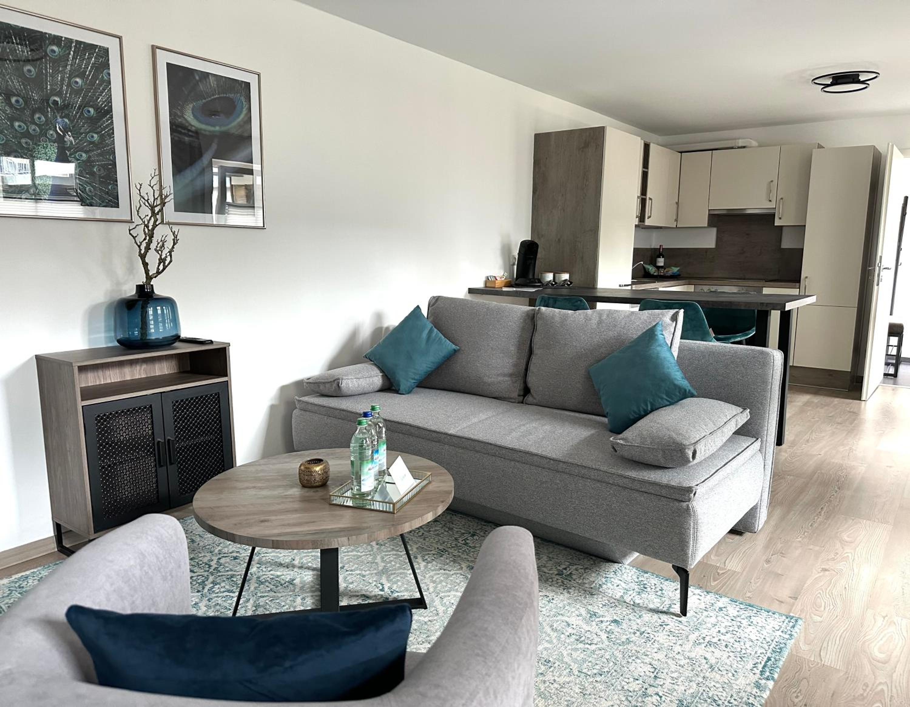 One-Bedroom Apartment - Photo 11
