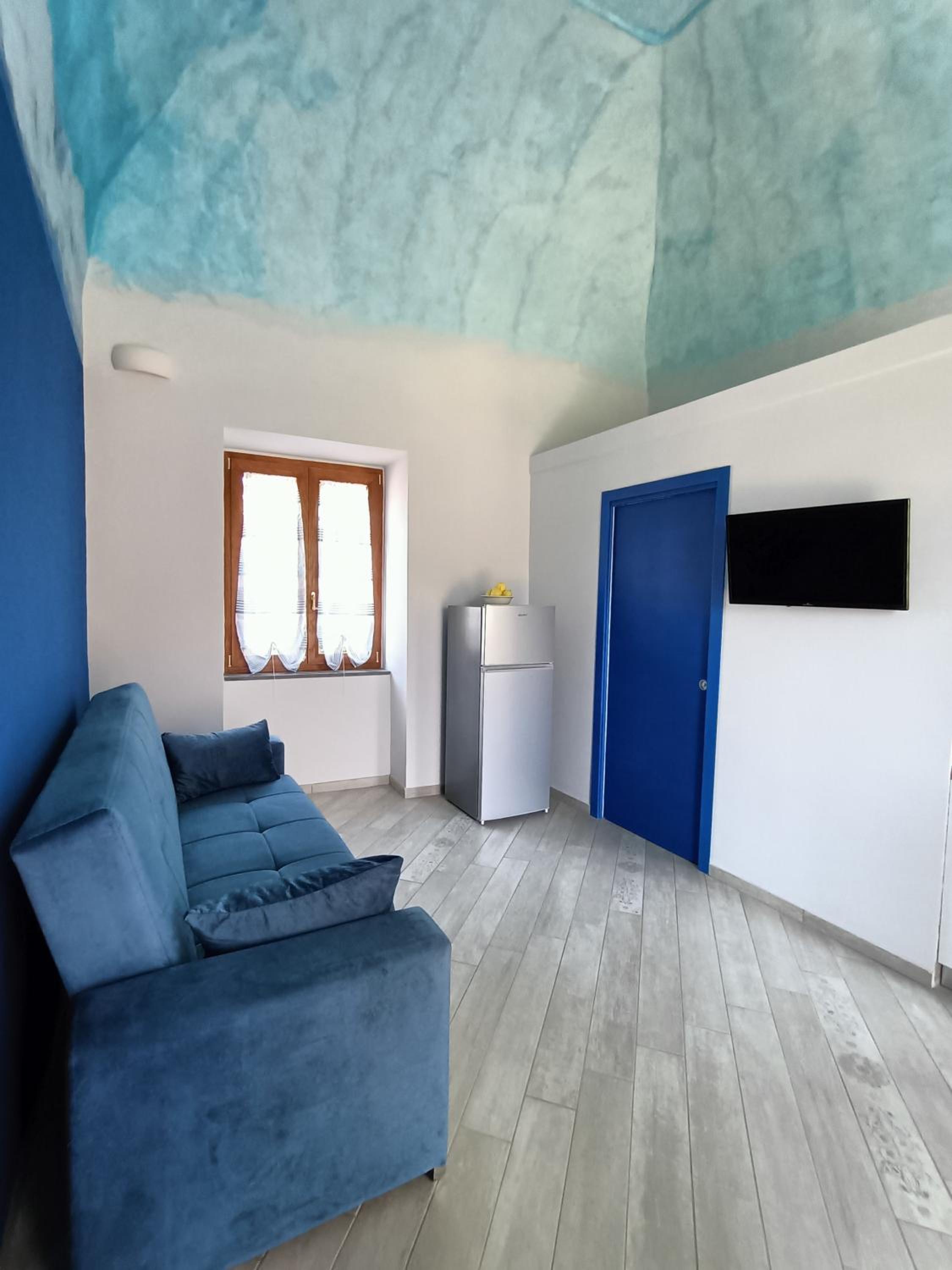 One-Bedroom House photo 1