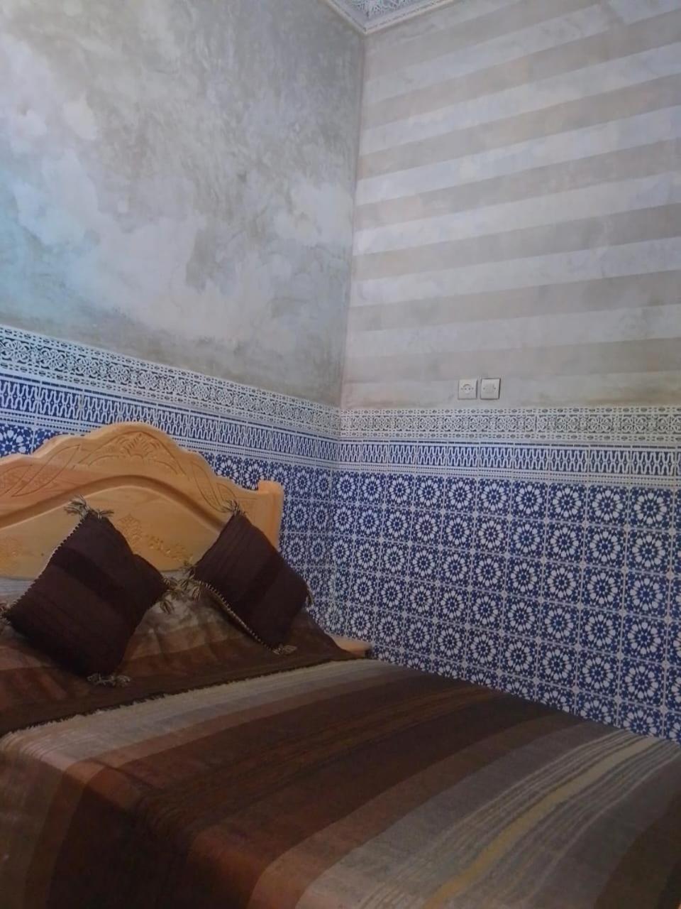 Economy Triple Room - Photo 29