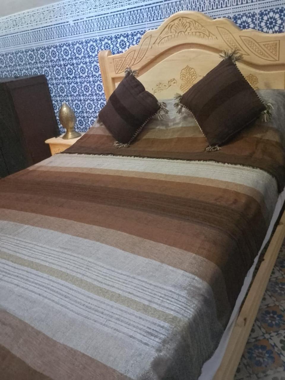 Economy Triple Room - Photo 26
