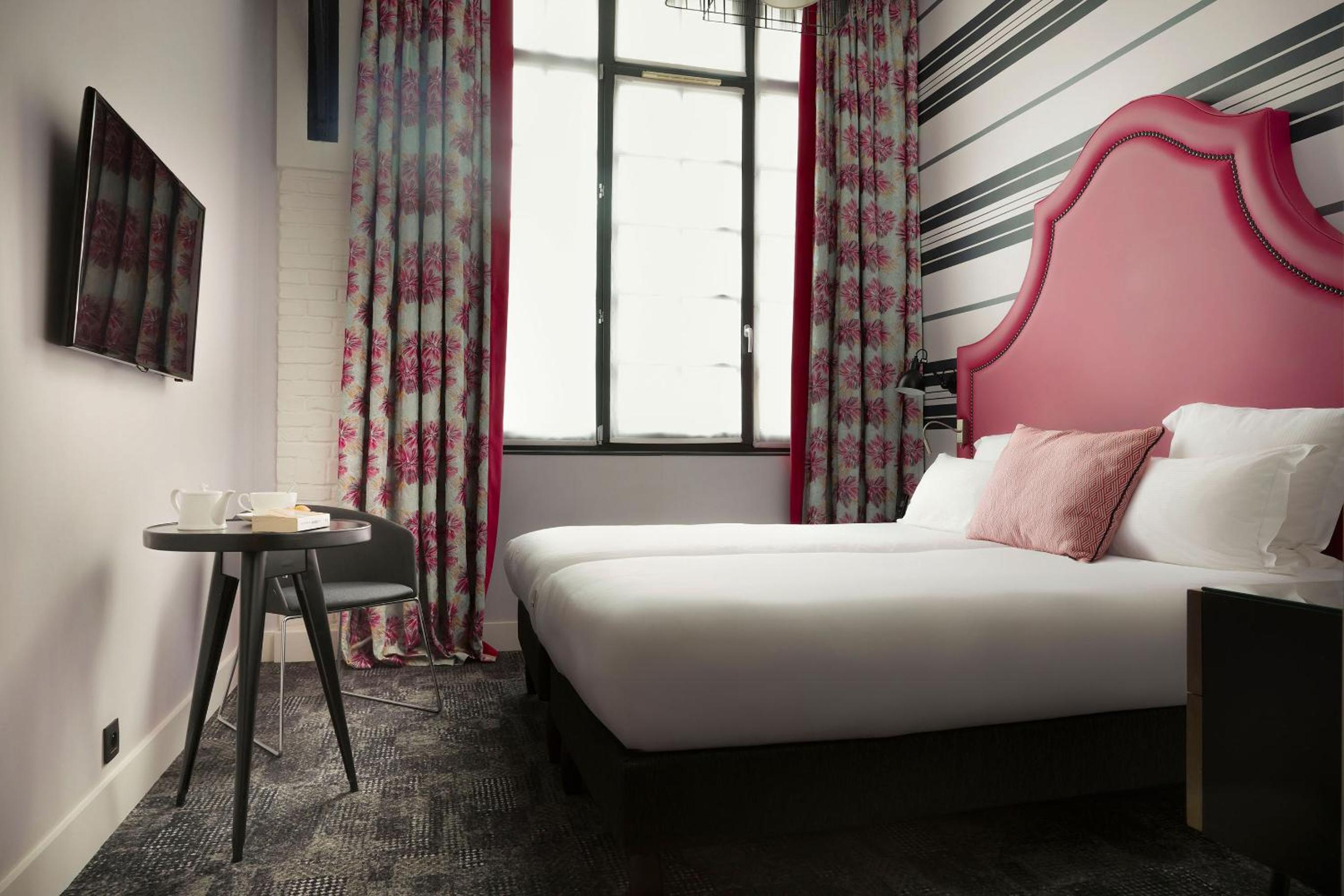 Superior Double or Twin Room photo 3