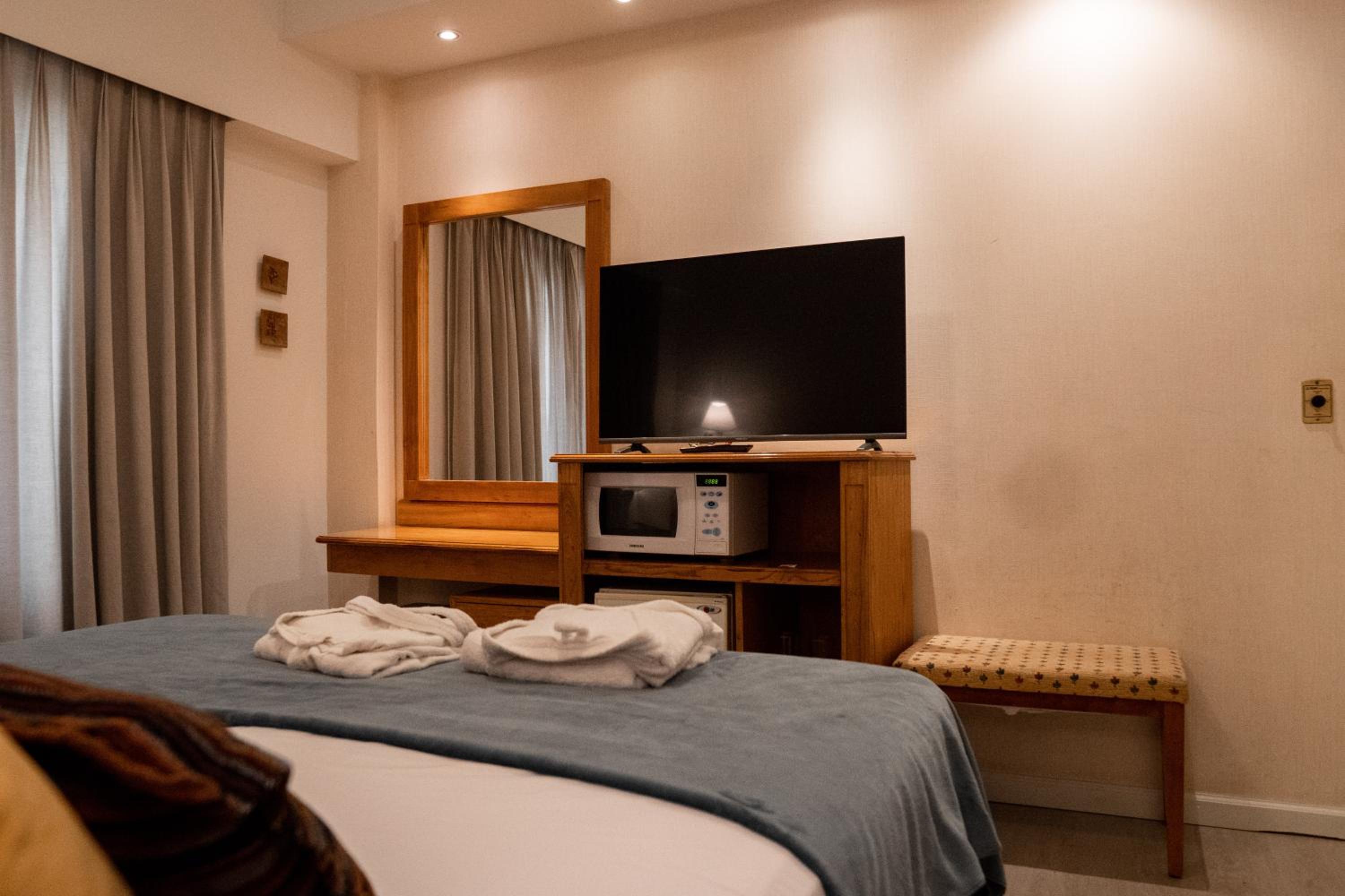 Interior Double or Twin Room photo 3