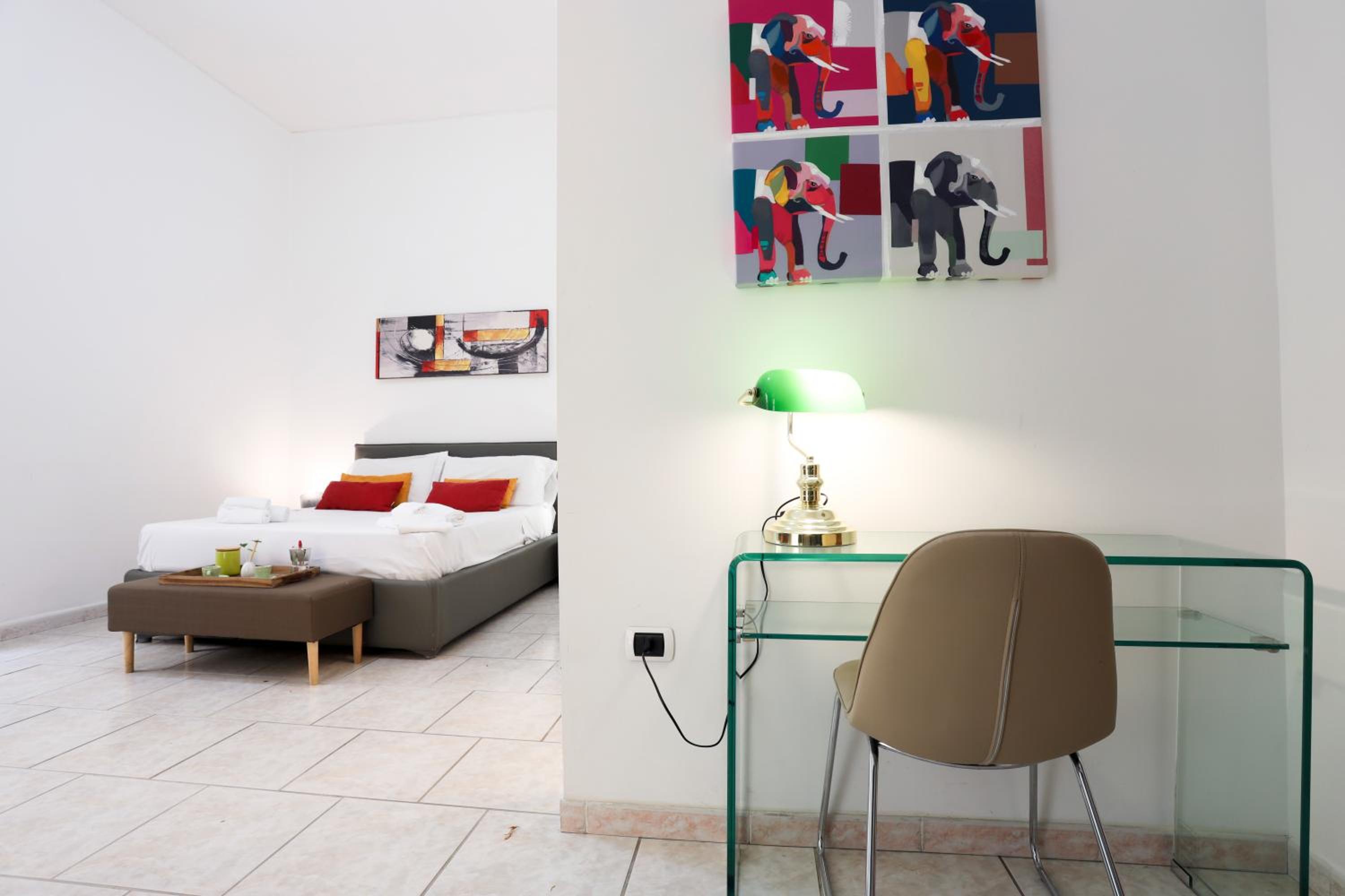 One-Bedroom Apartment