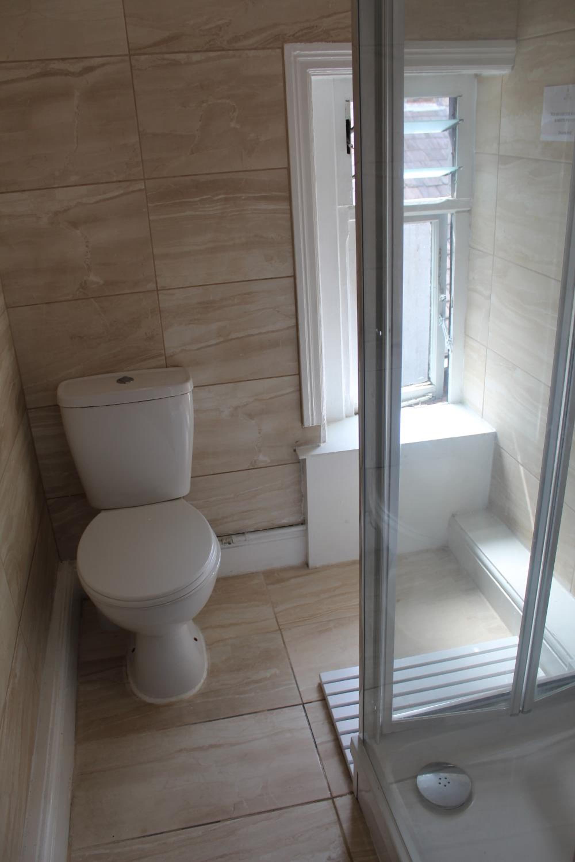 Triple Room with Shared Bathroom photo 2