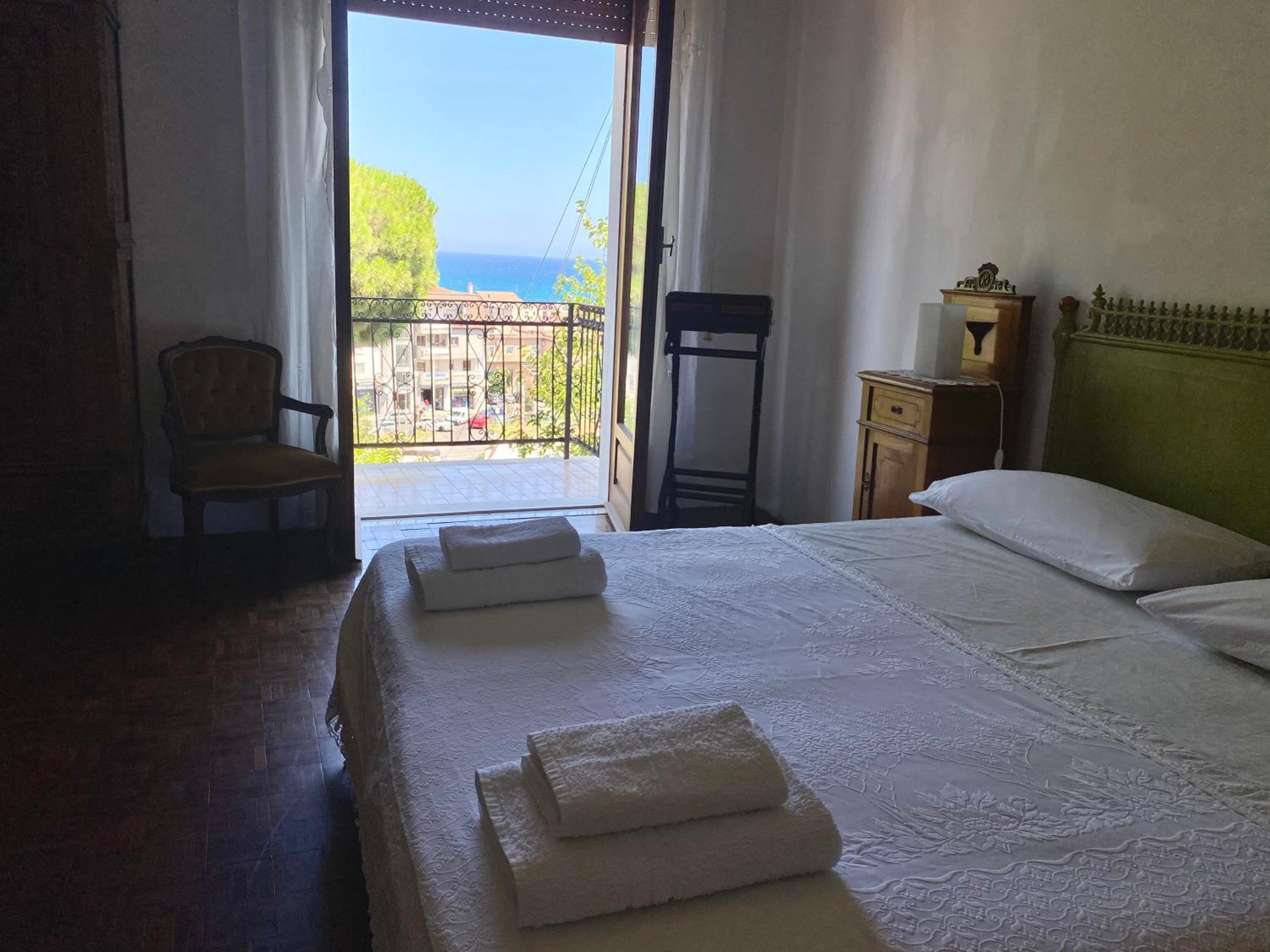 Deluxe Double Room with Balcony and Sea View photo 1