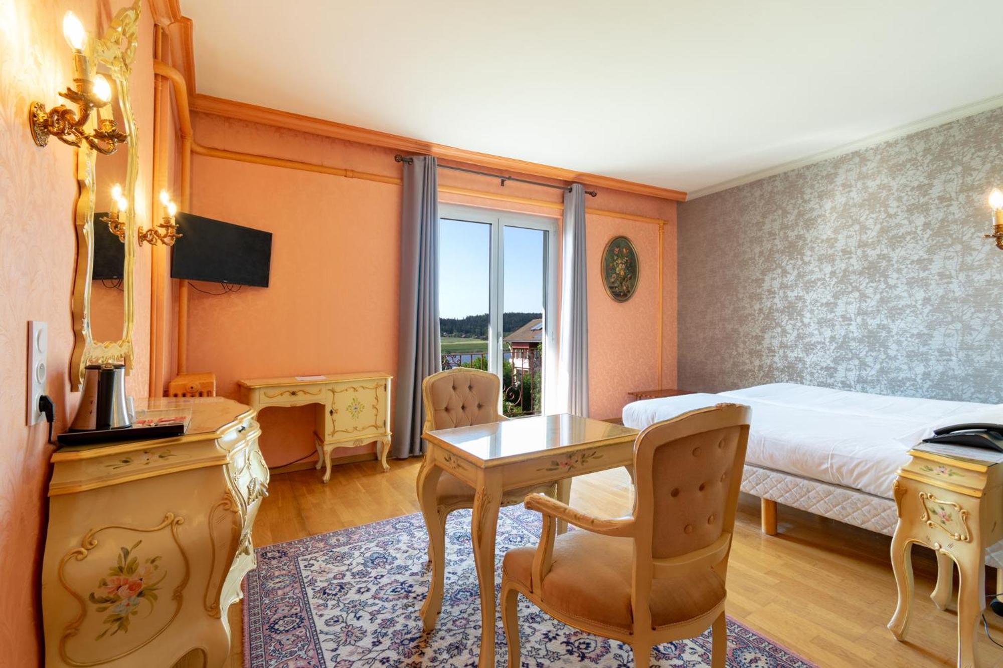 Superior Twin Room with Balcony photo 1