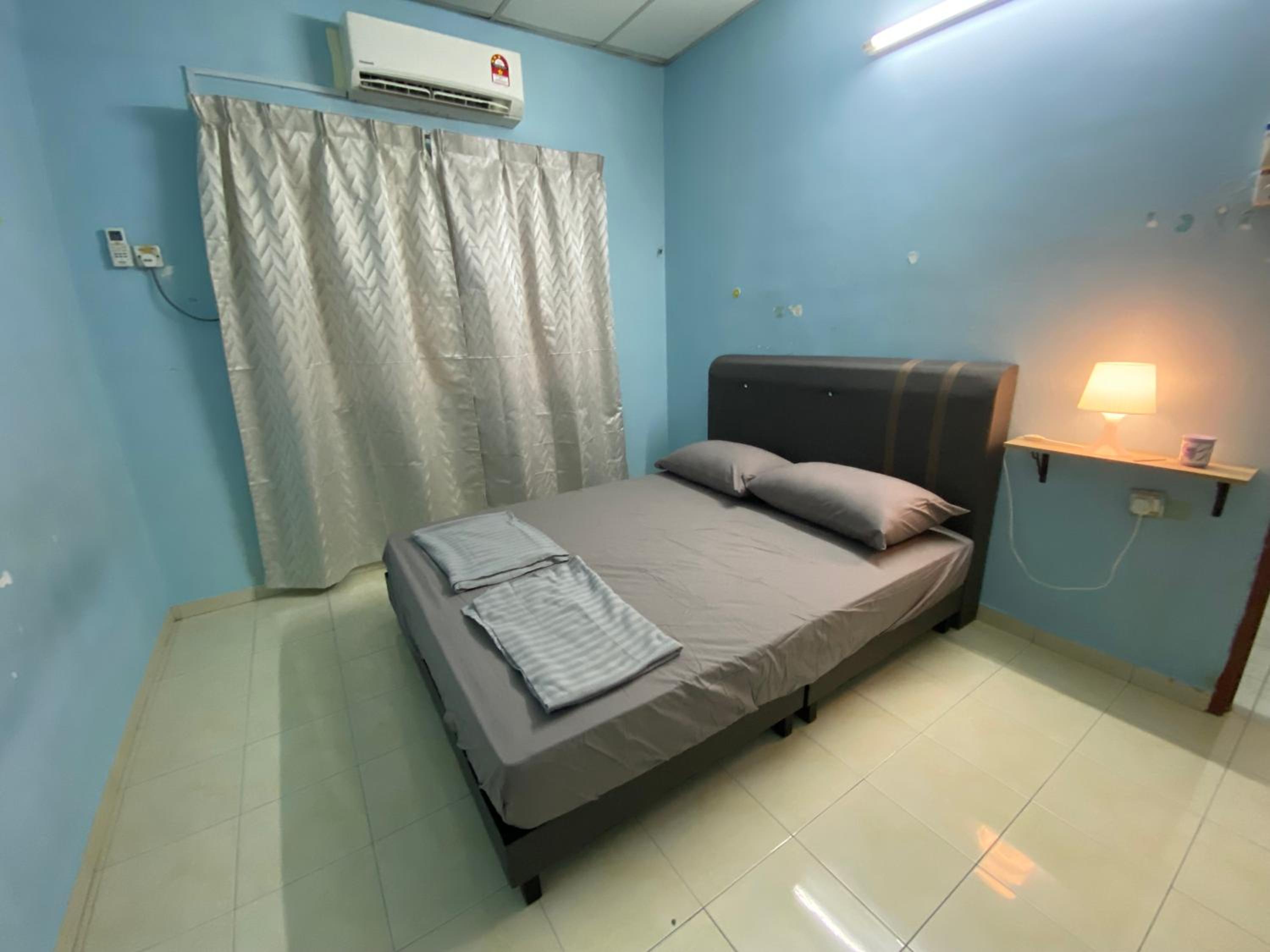 Three-Bedroom House photo 1