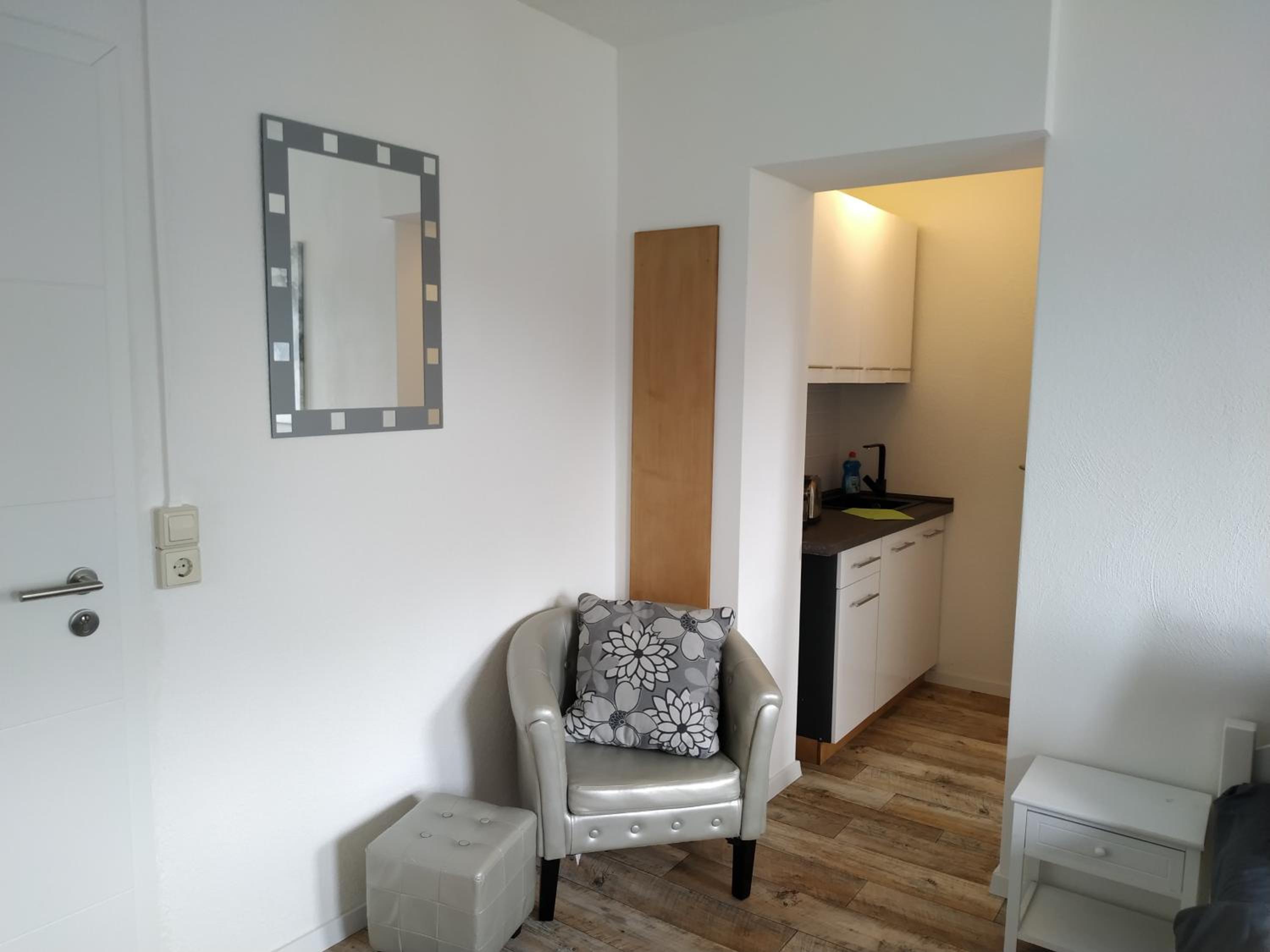 Apartment with Shower photo 2