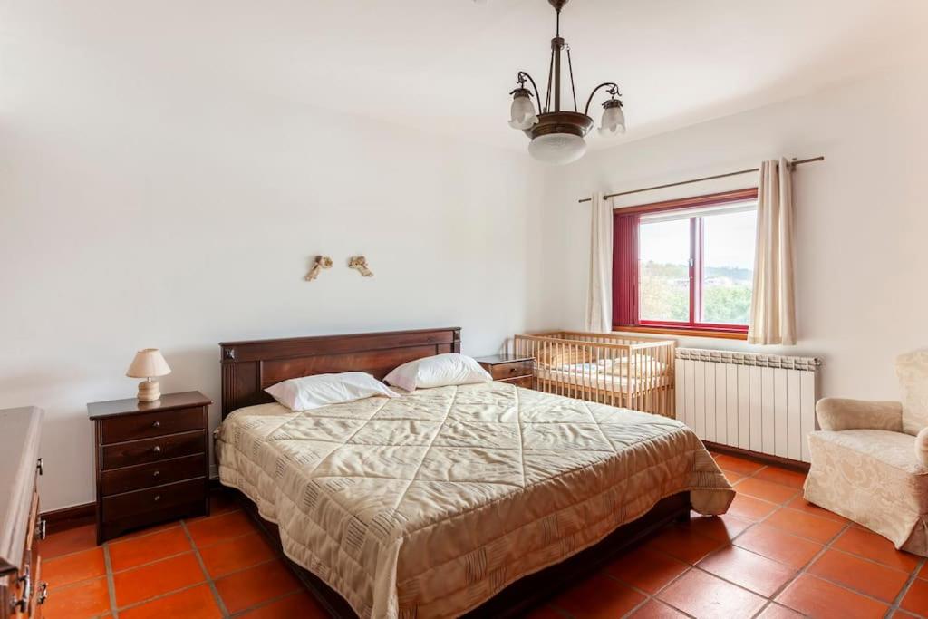 Six-Bedroom House photo 1