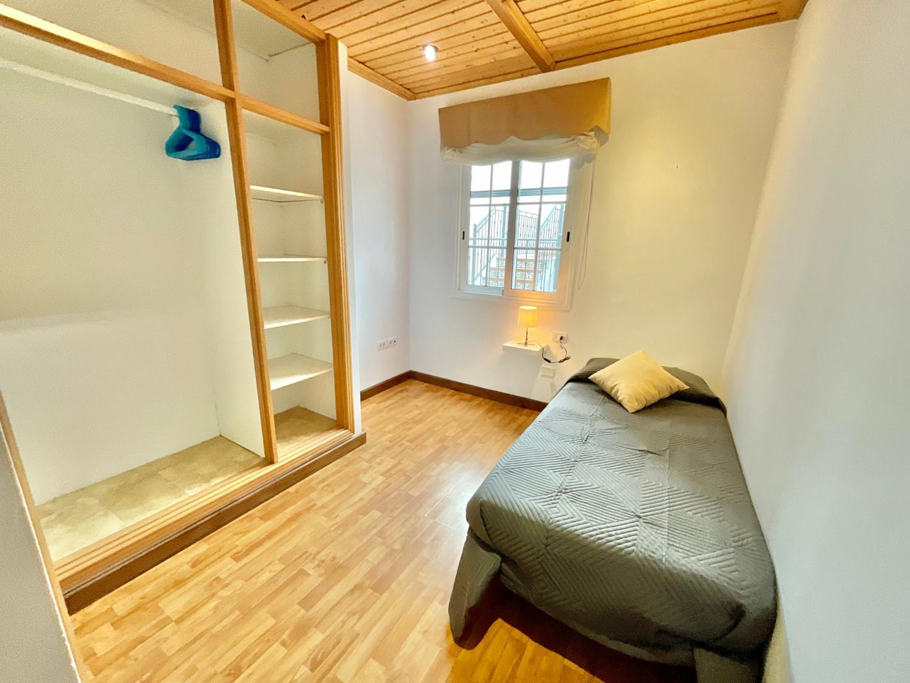 Four-Bedroom House photo 3