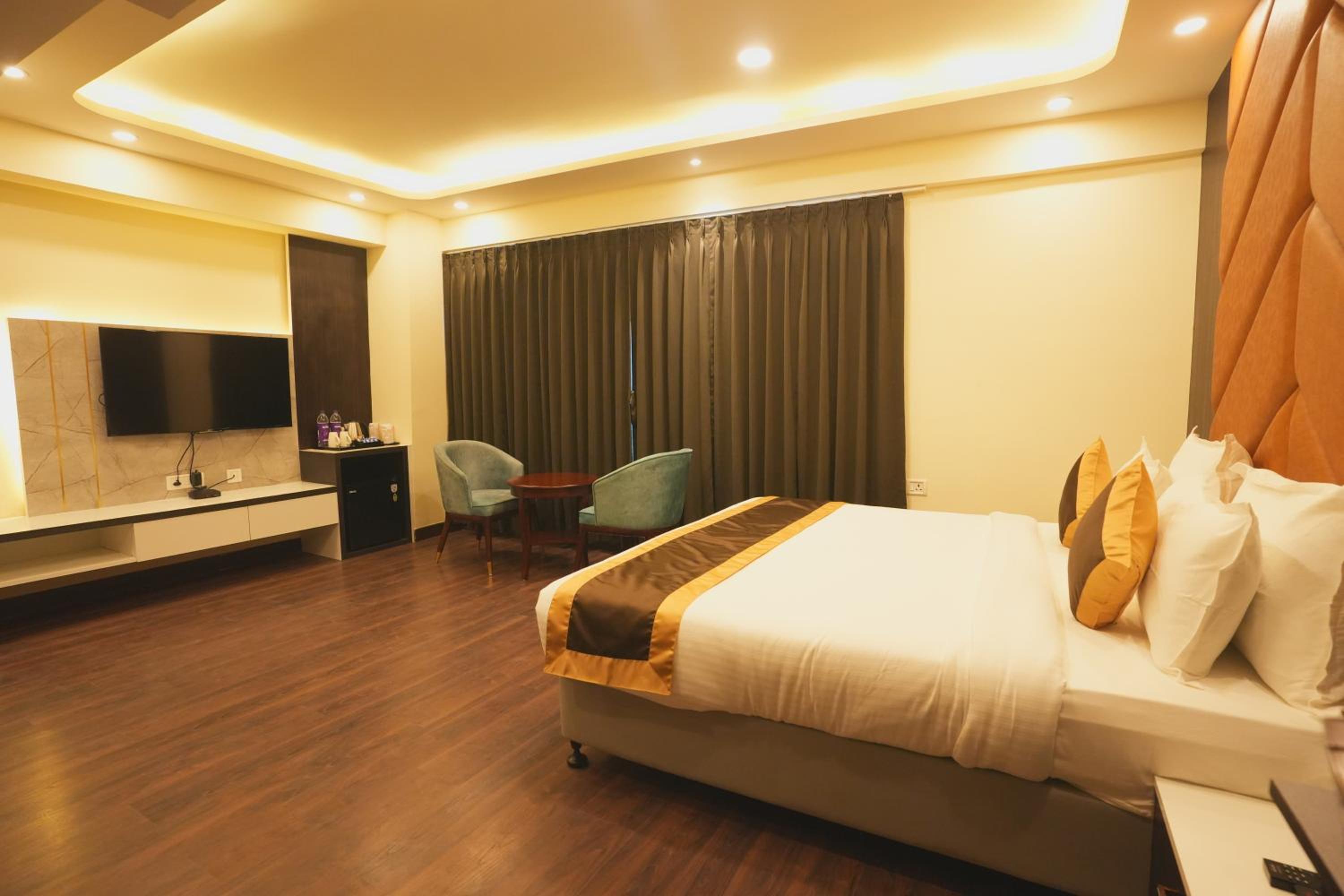 Suite - Photo 6