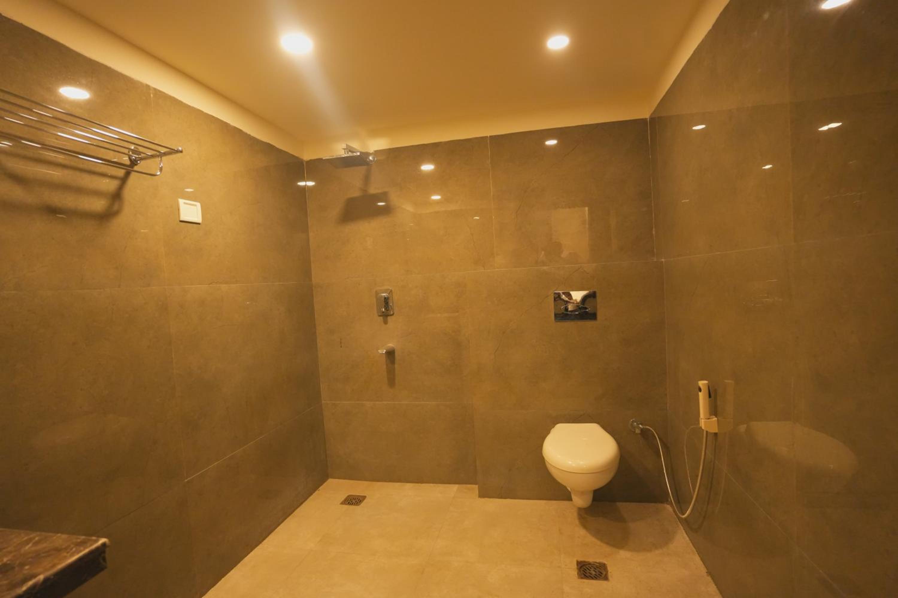 Suite - Photo 4