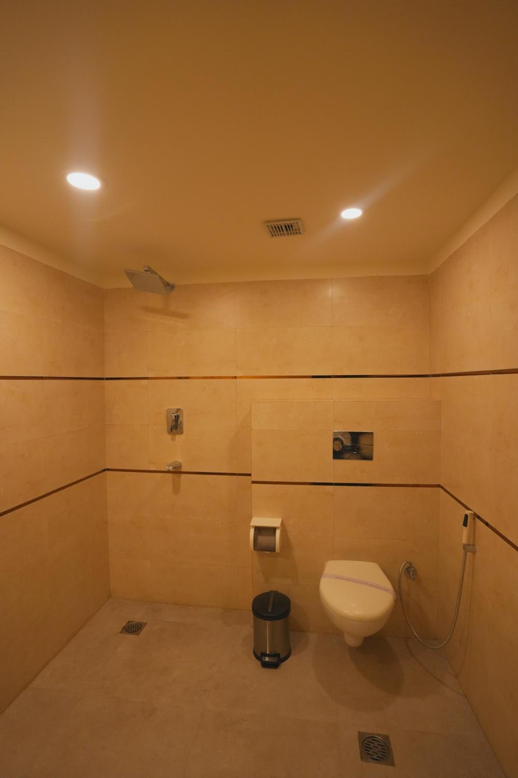 Suite - Photo 3