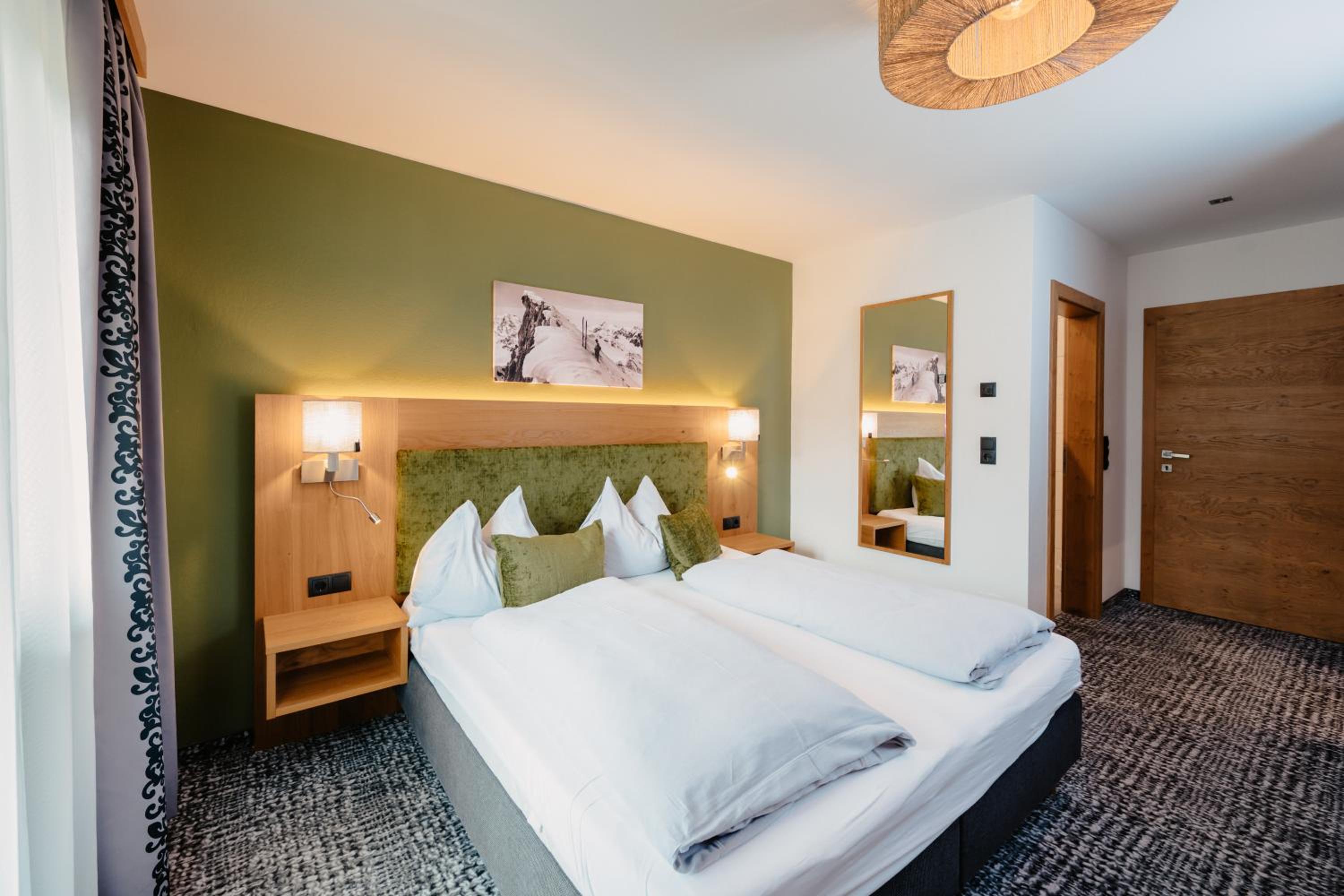 Triple Room with Balcony - Photo 2