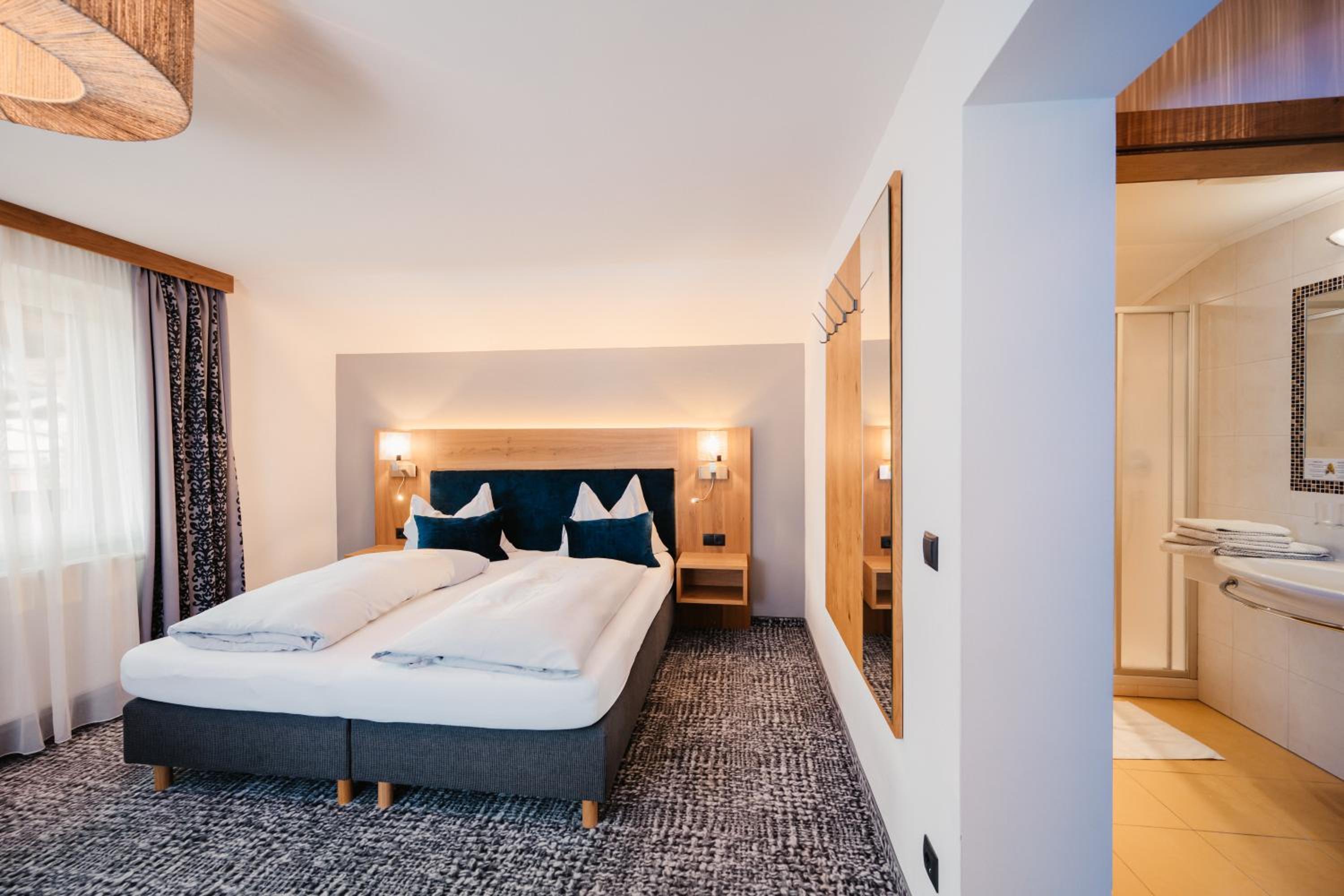 Triple Room with Balcony - Photo 10