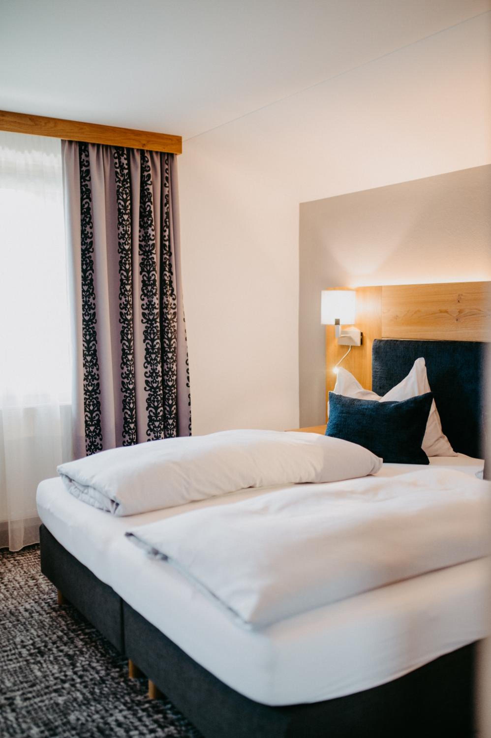 Triple Room with Balcony - Photo 8