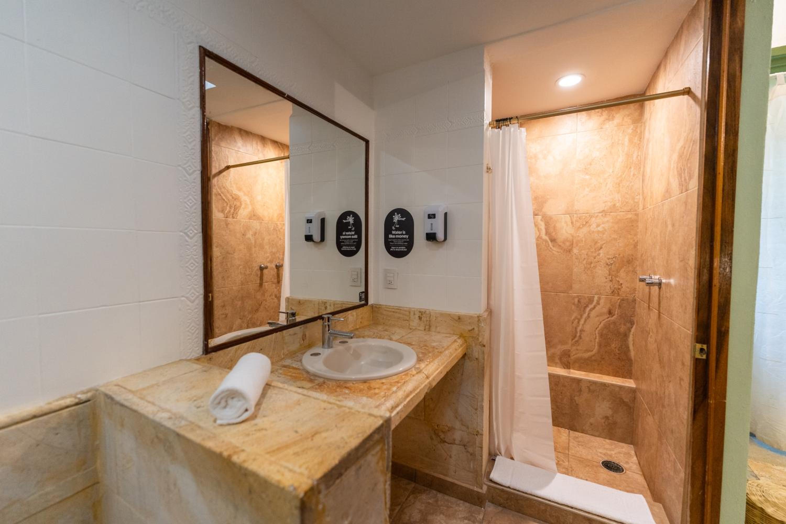 Superior Twin Room - Photo 7