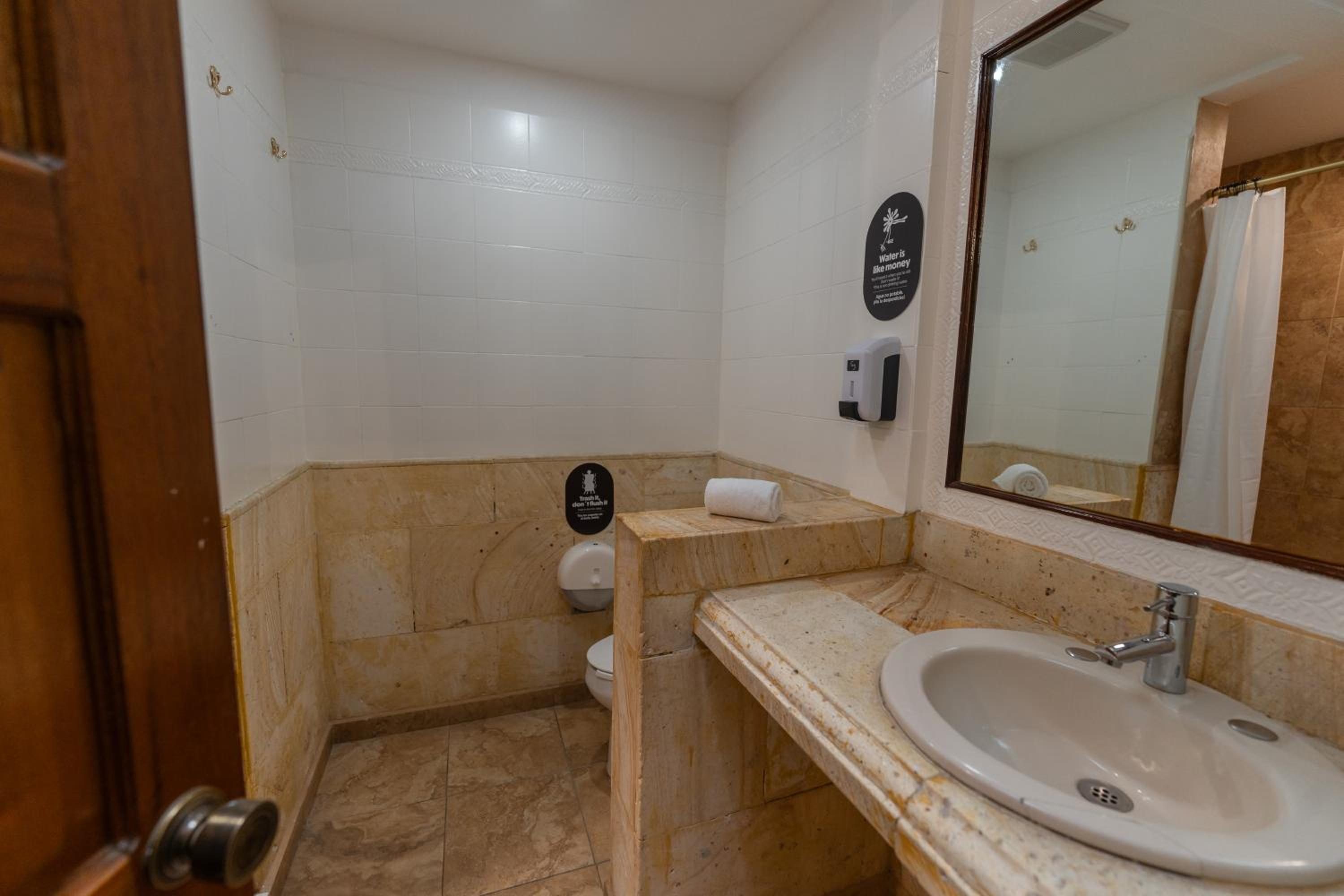 Superior Twin Room - Photo 6