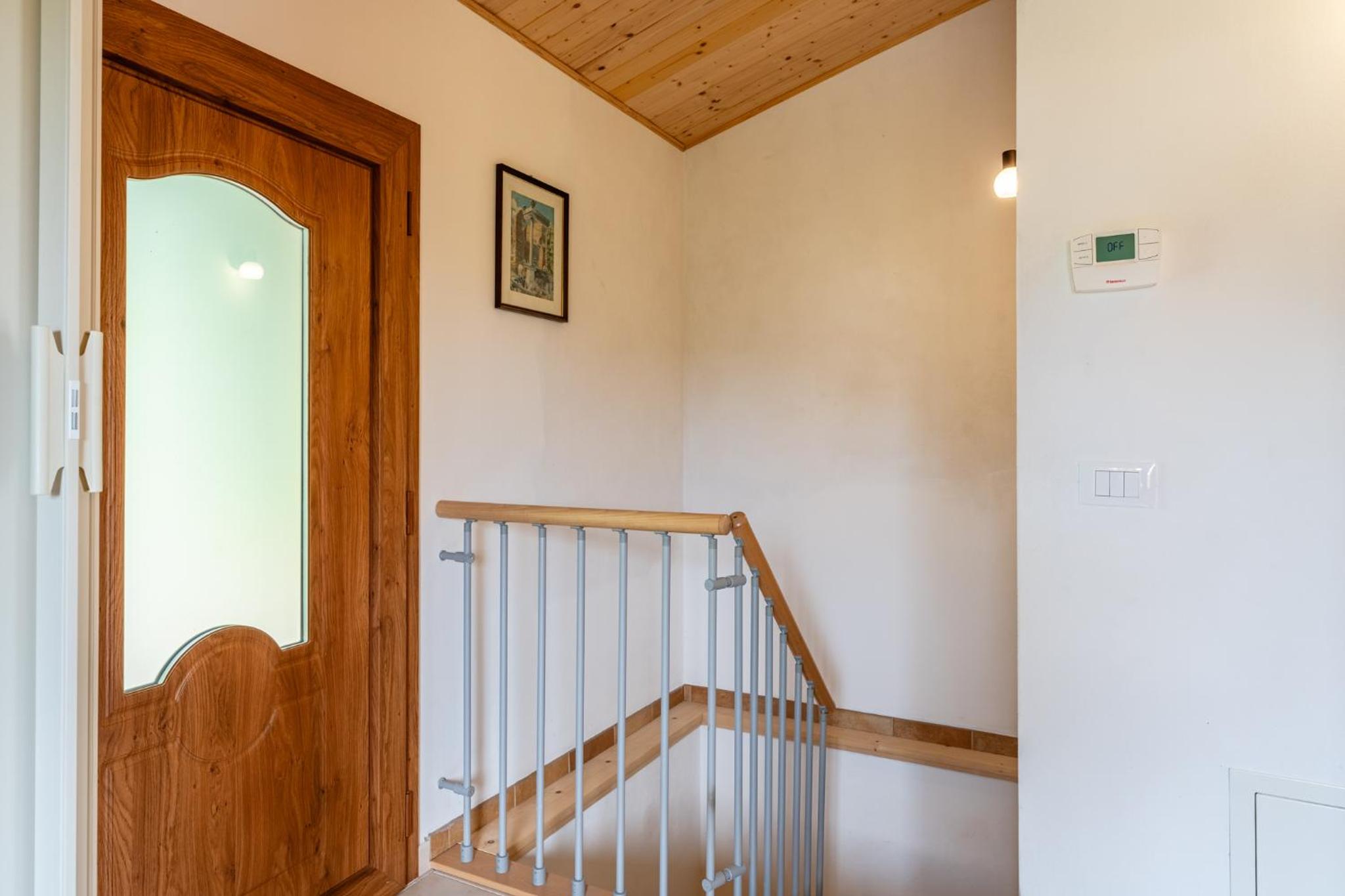 Two-Bedroom House - Photo 10