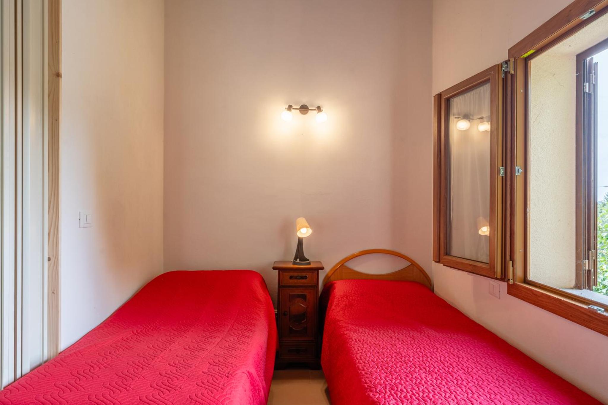 Two-Bedroom House - Photo 15
