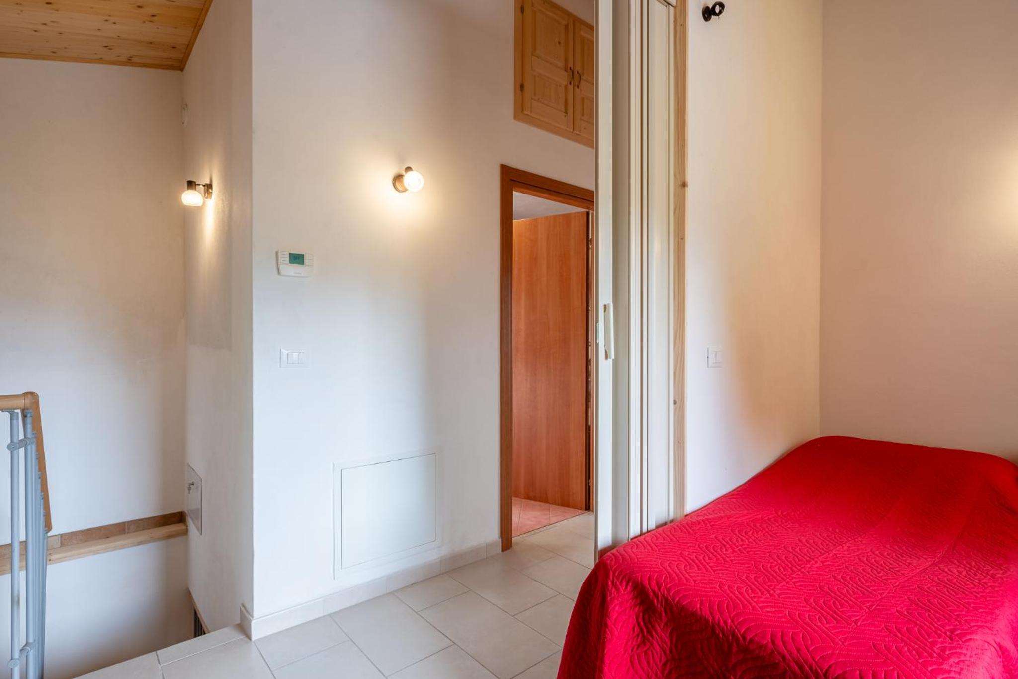 Two-Bedroom House - Photo 16