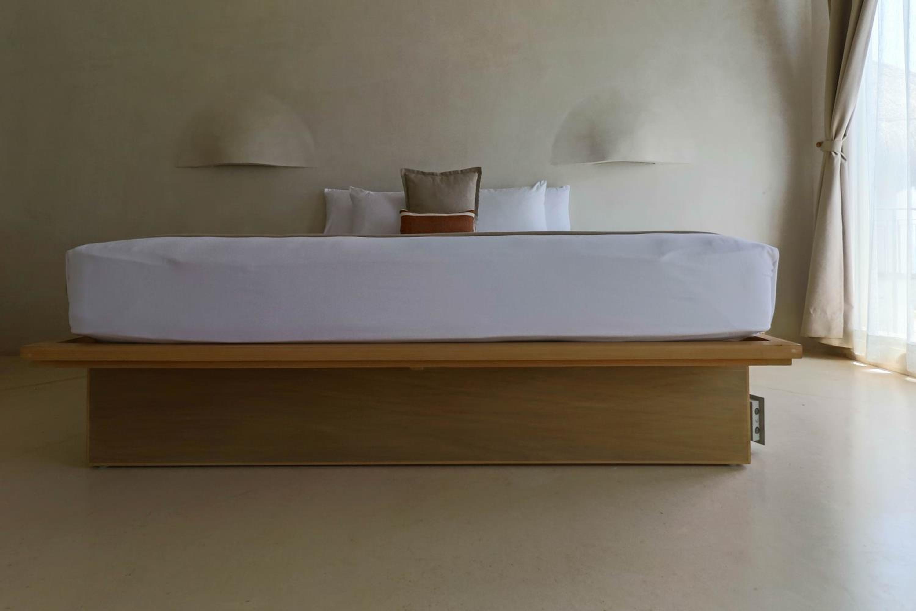 Suite - Photo 11