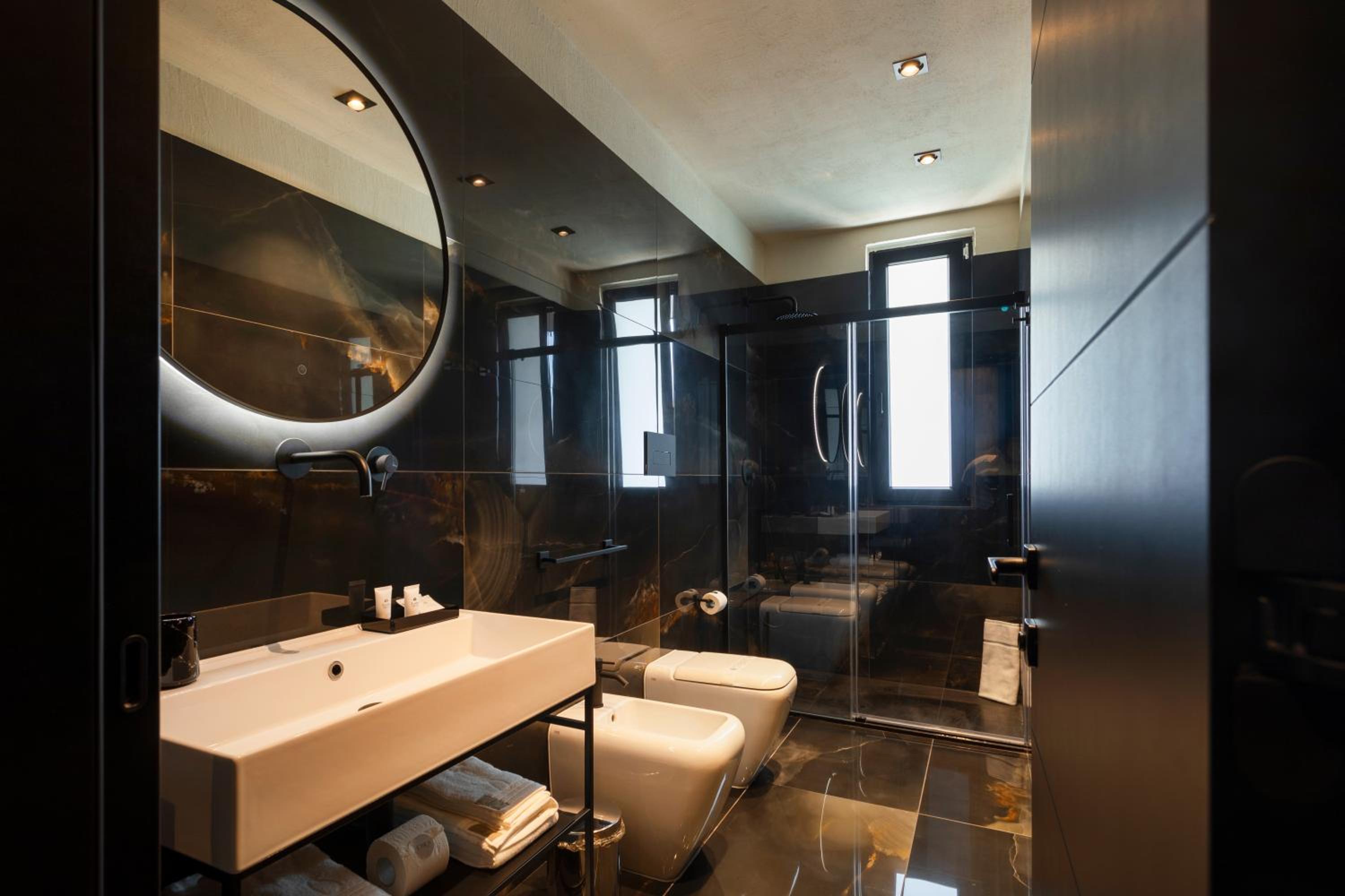 Deluxe Double Room - Photo 2