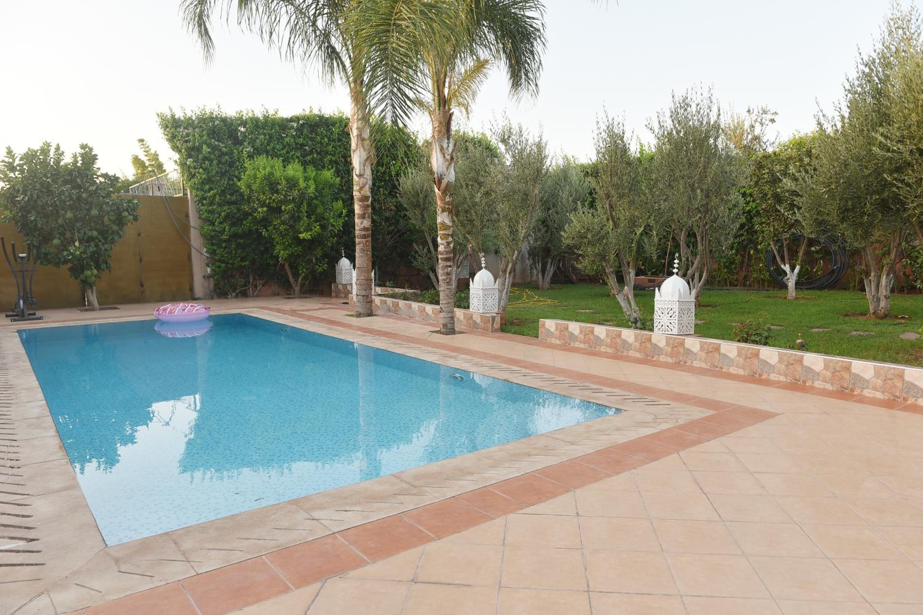 Villa with Garden View - Photo 8