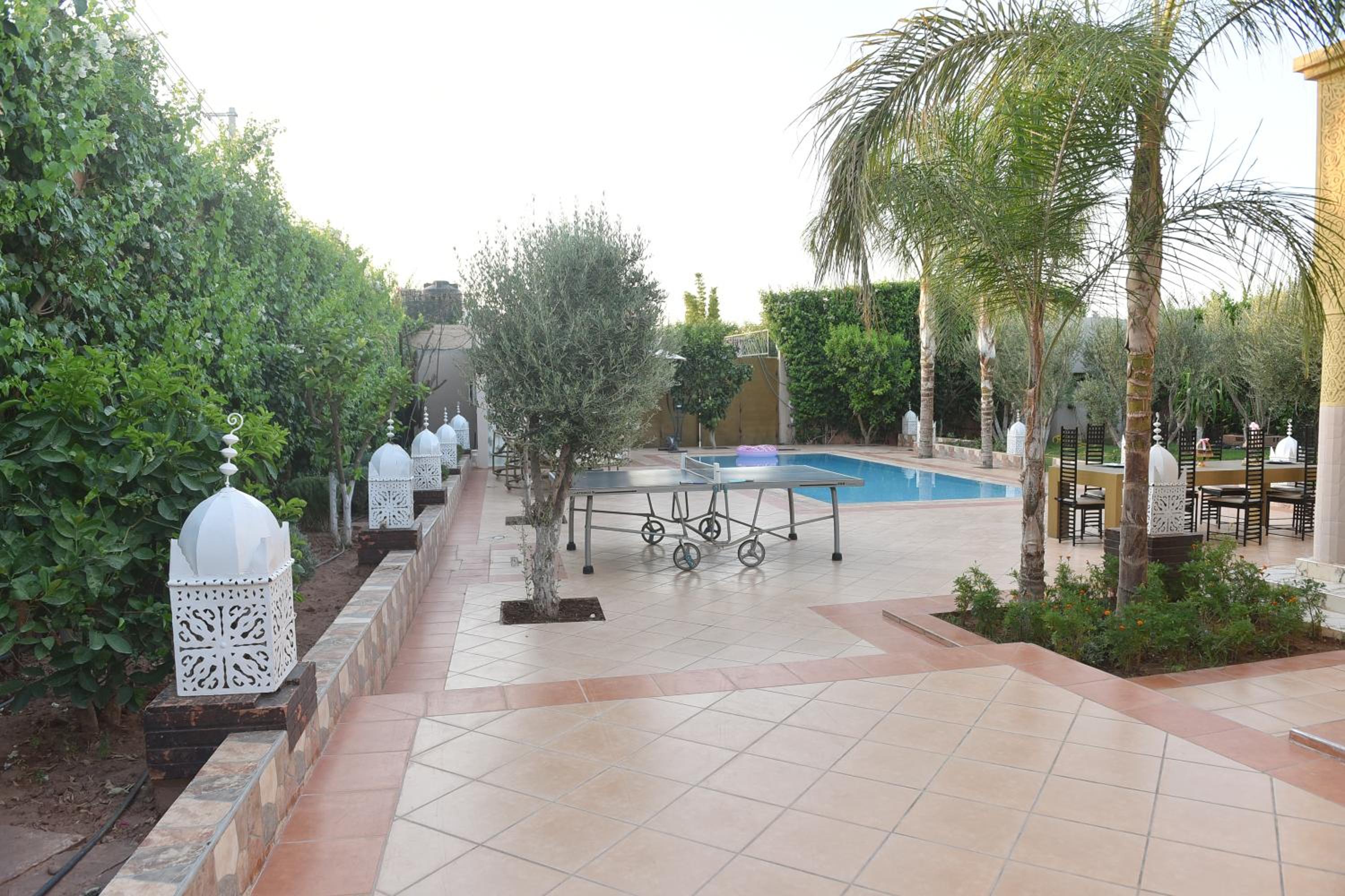 Villa with Garden View - Photo 9